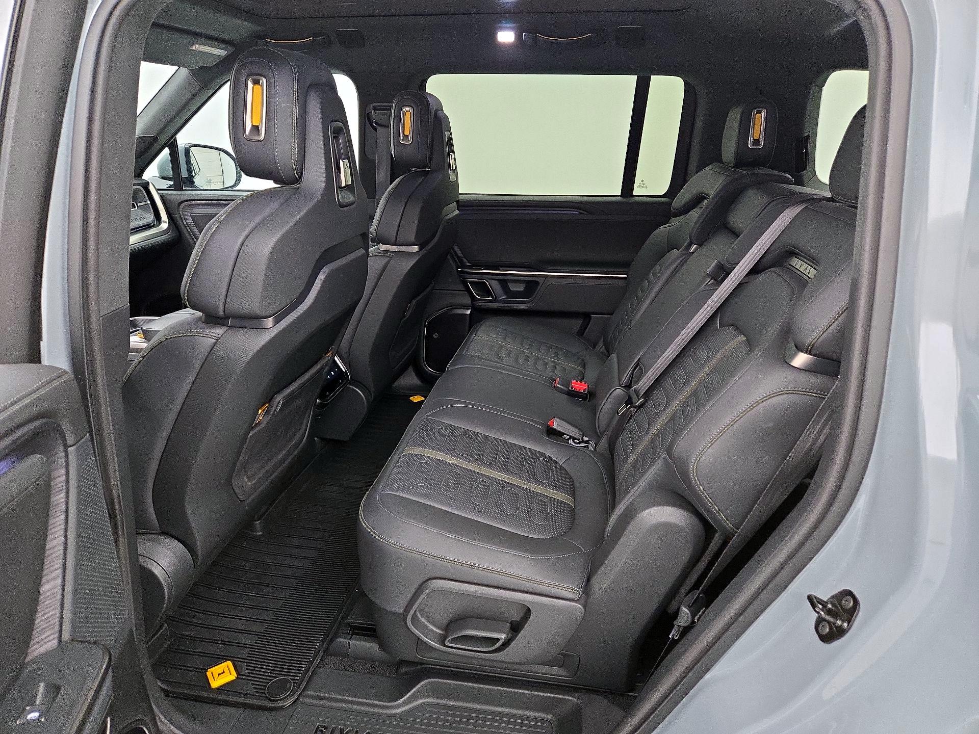 Thumbnail: 2023 Rivian R1S - 20