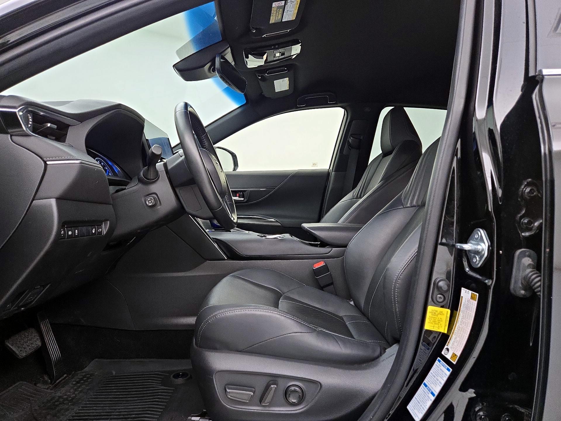 Thumbnail: 2021 Toyota Venza - 11