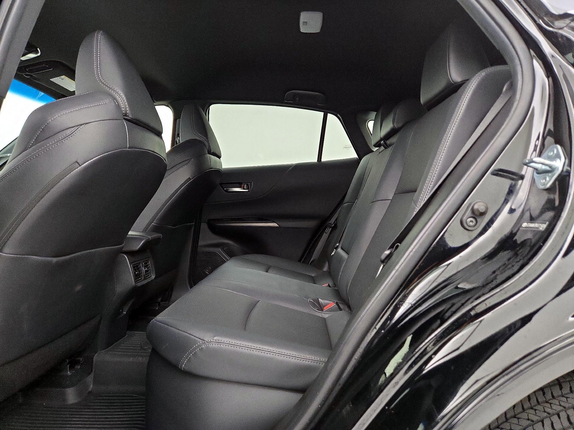 Thumbnail: 2021 Toyota Venza - 19