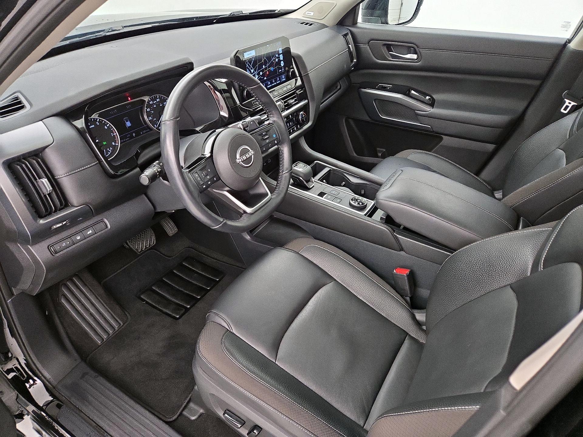 Thumbnail: 2022 Nissan Pathfinder - 11