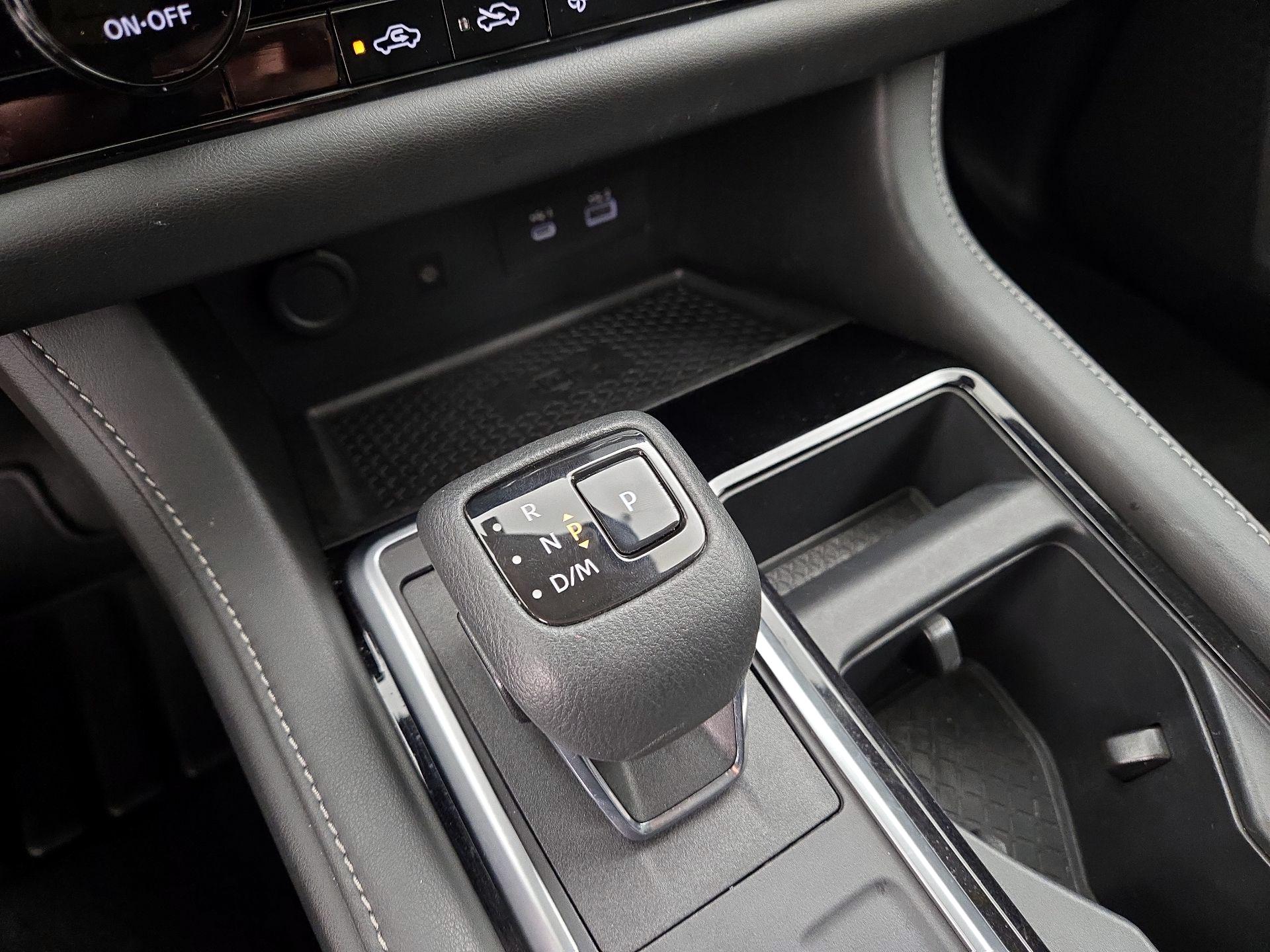 Thumbnail: 2022 Nissan Pathfinder - 18