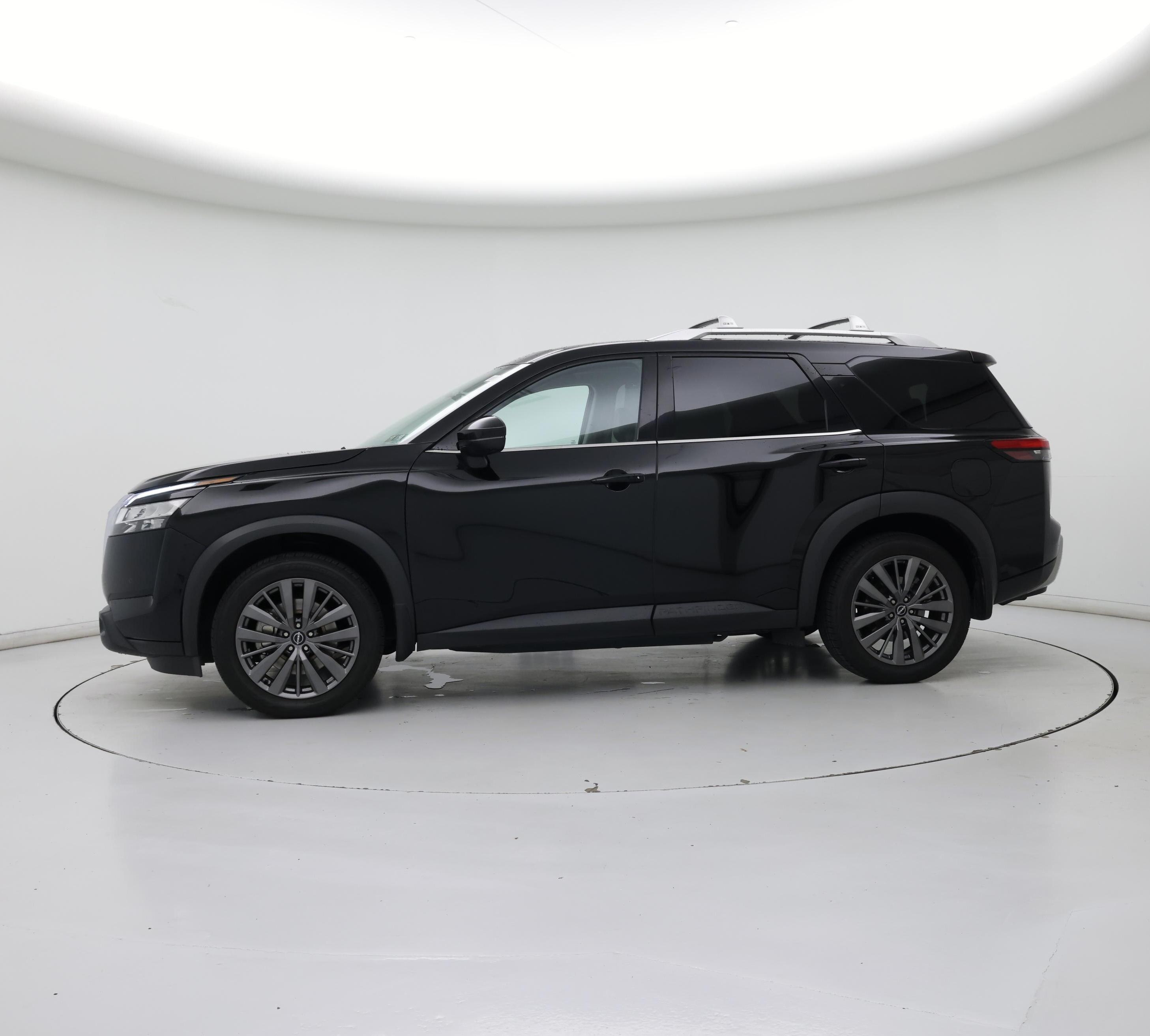 Thumbnail: 2022 Nissan Pathfinder - 3