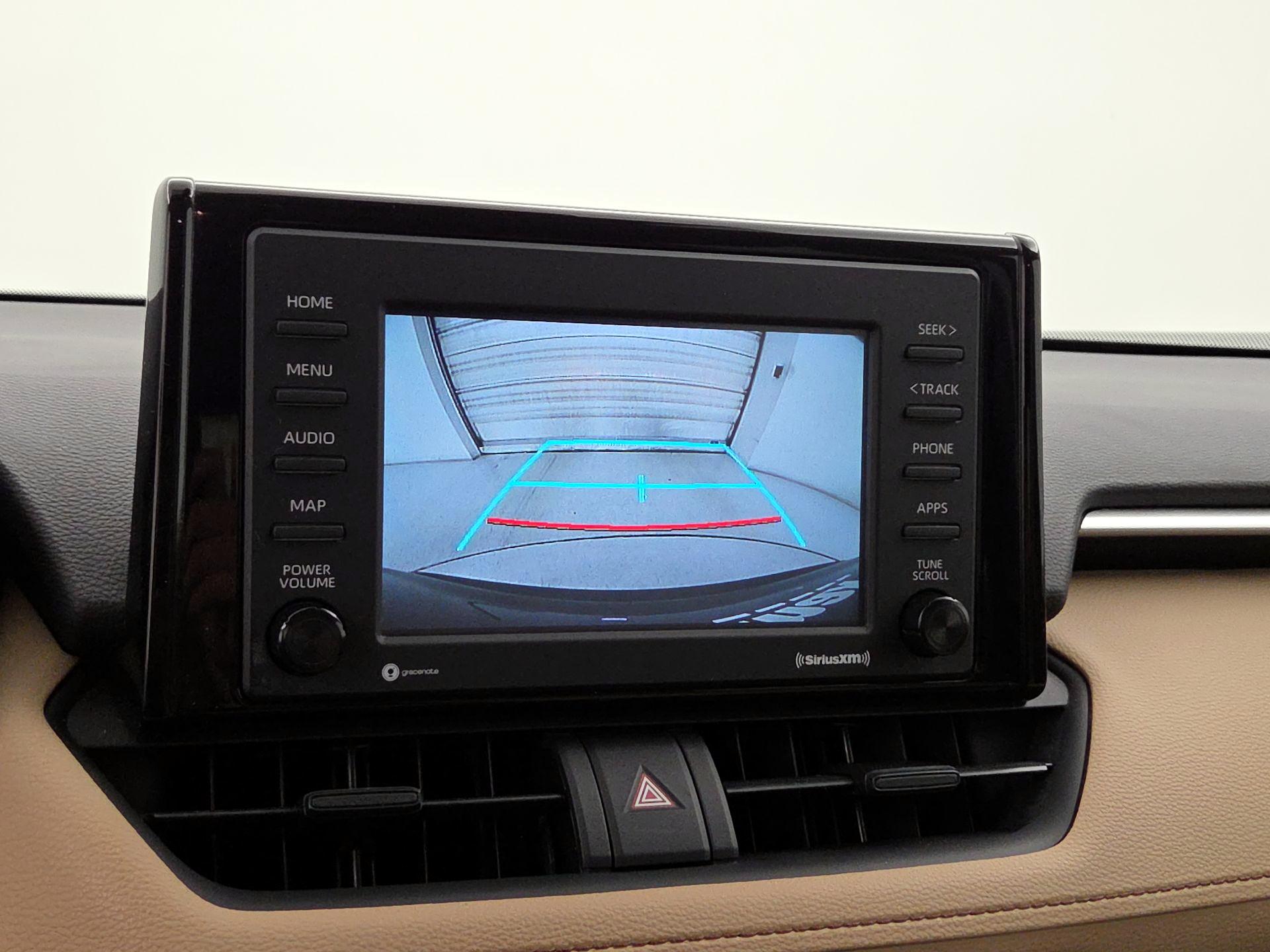 Thumbnail: 2020 Toyota RAV4 - 14