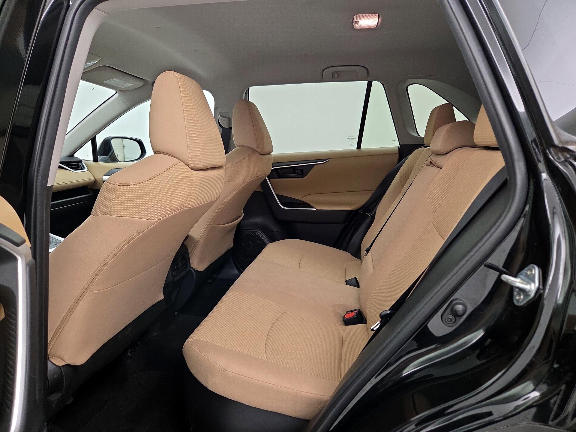 Thumbnail: 2020 Toyota RAV4 - 19