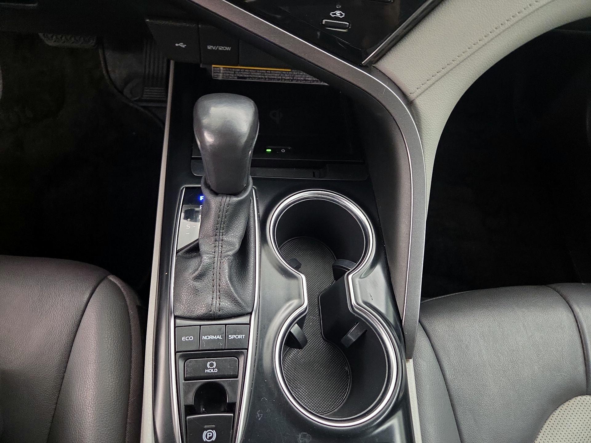 Thumbnail: 2020 Toyota Camry - 17