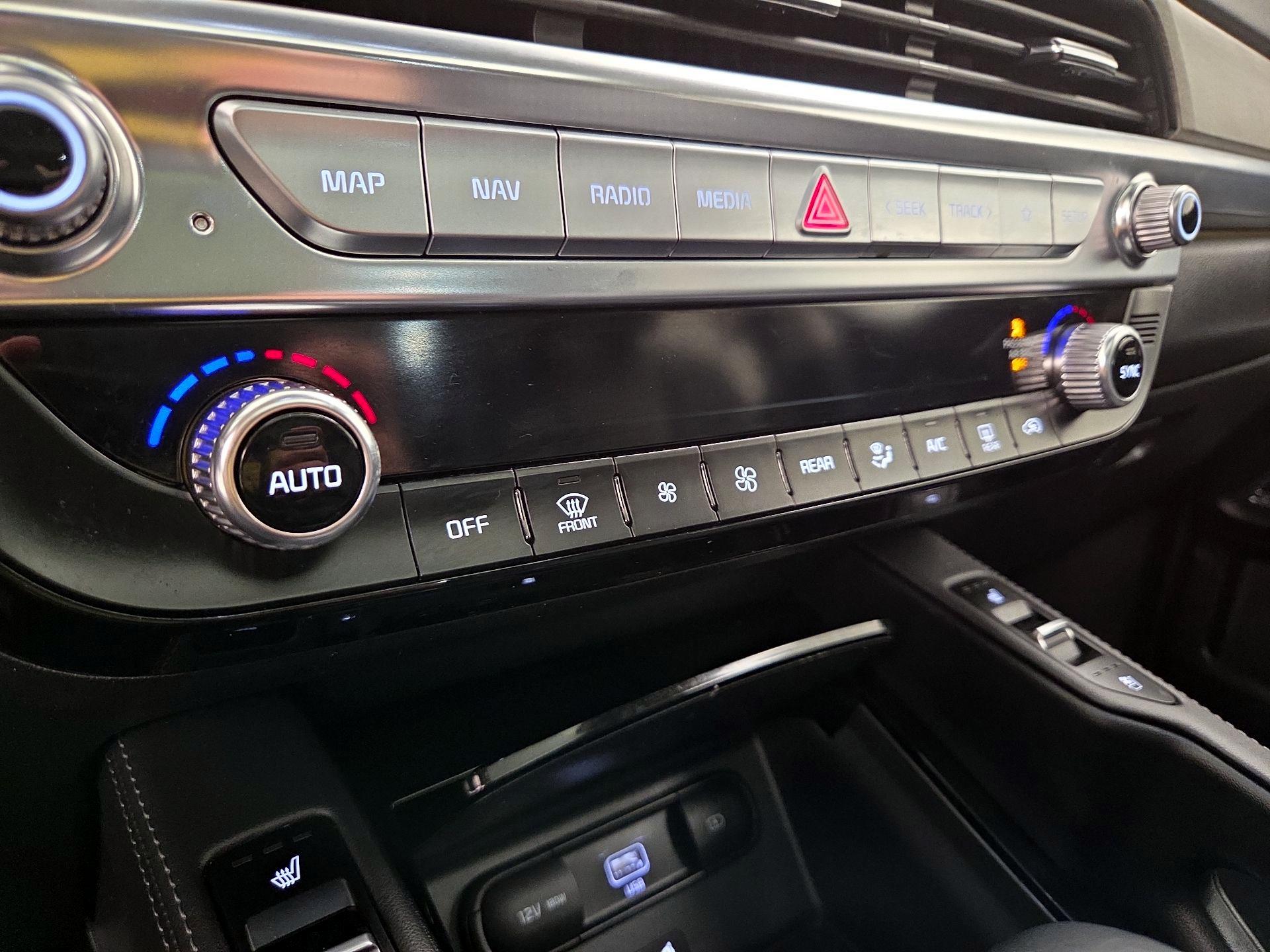 Thumbnail: 2022 Kia Telluride - 17