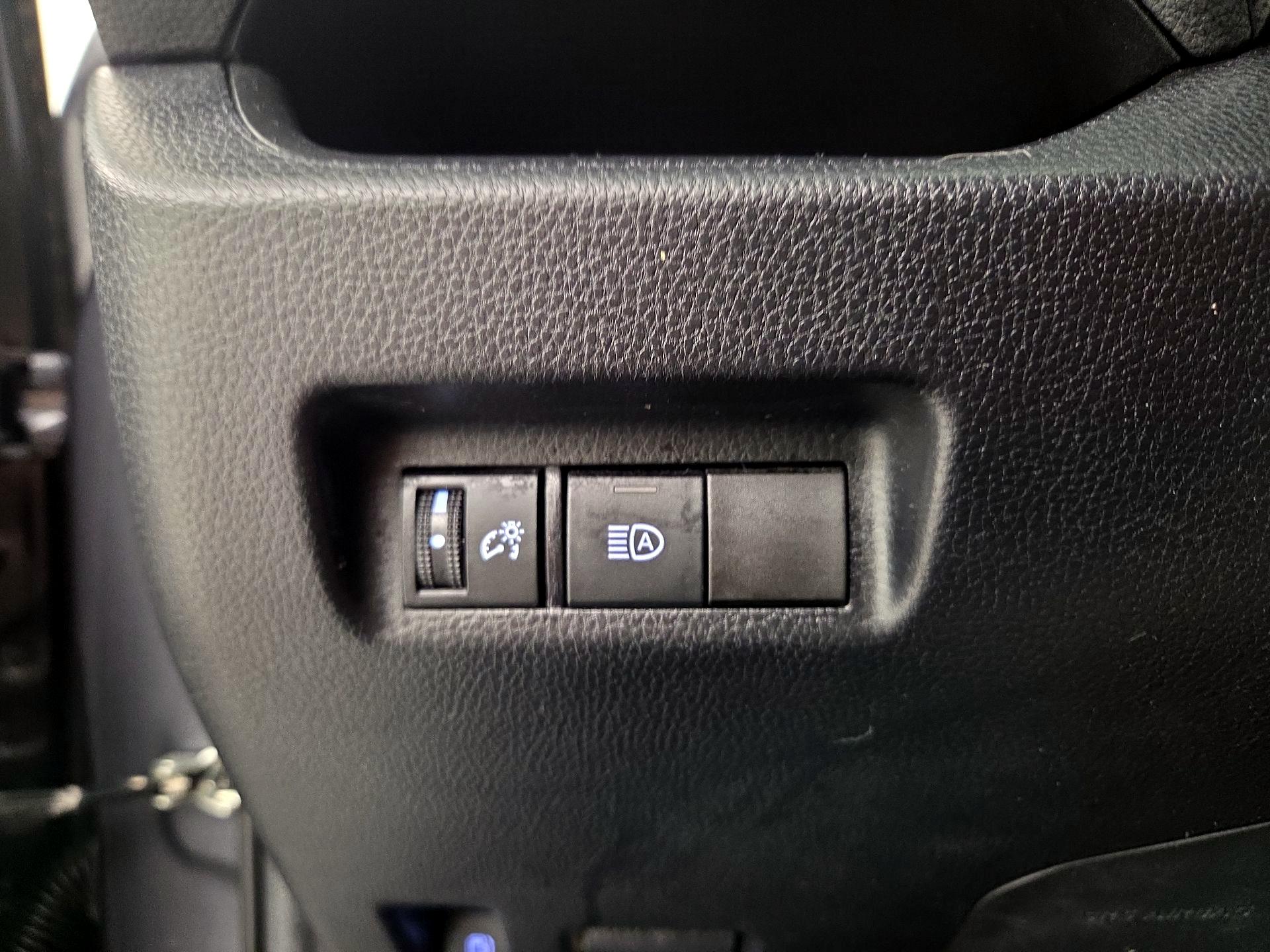 Thumbnail: 2020 Toyota RAV4 - 13