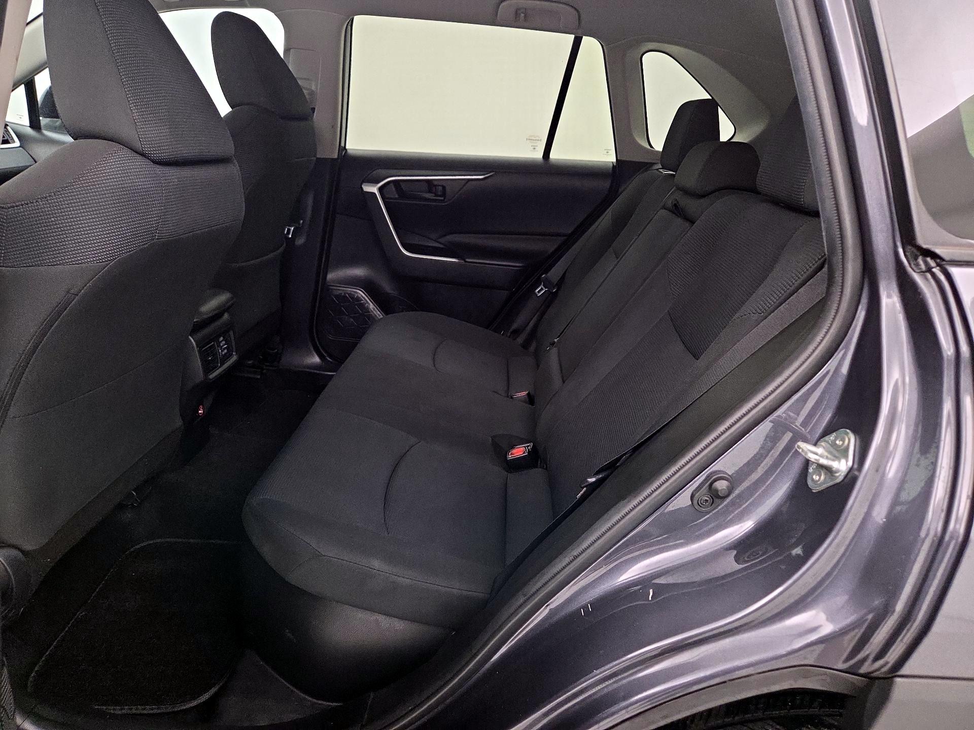 Thumbnail: 2020 Toyota RAV4 - 19