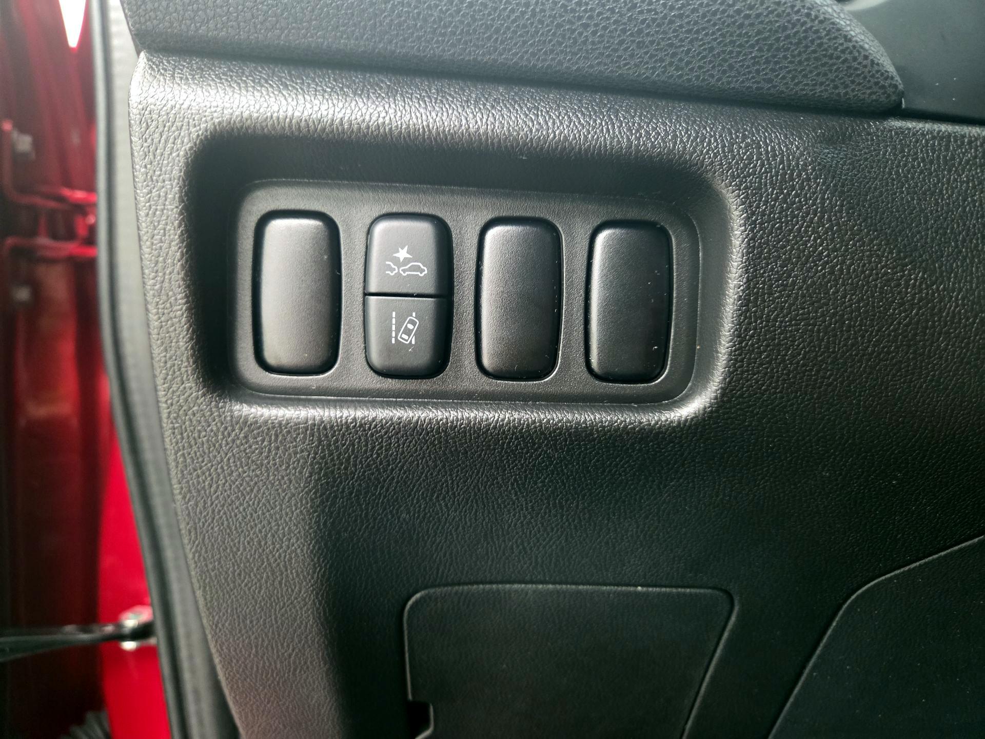 Thumbnail: 2023 Mitsubishi Outlander Sport - 13