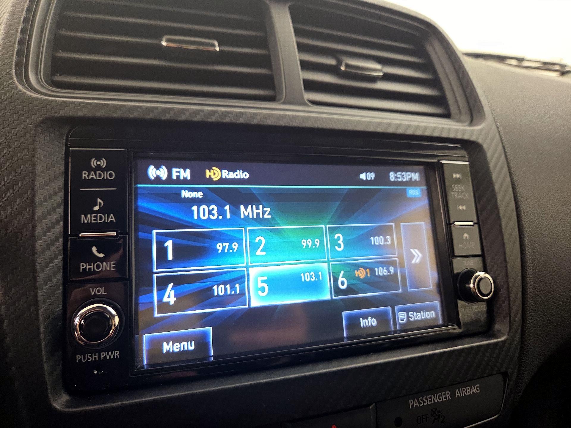 Thumbnail: 2023 Mitsubishi Outlander Sport - 15