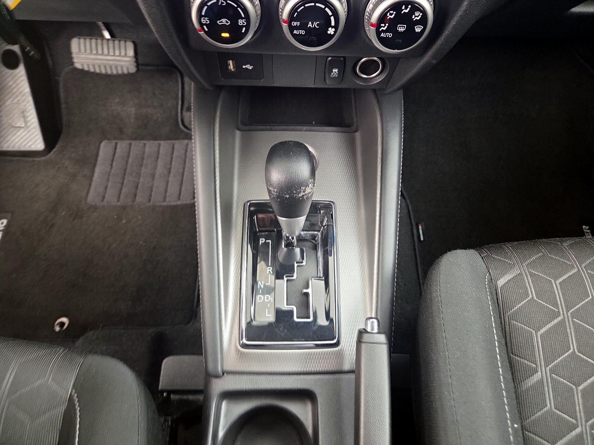 Thumbnail: 2023 Mitsubishi Outlander Sport - 17