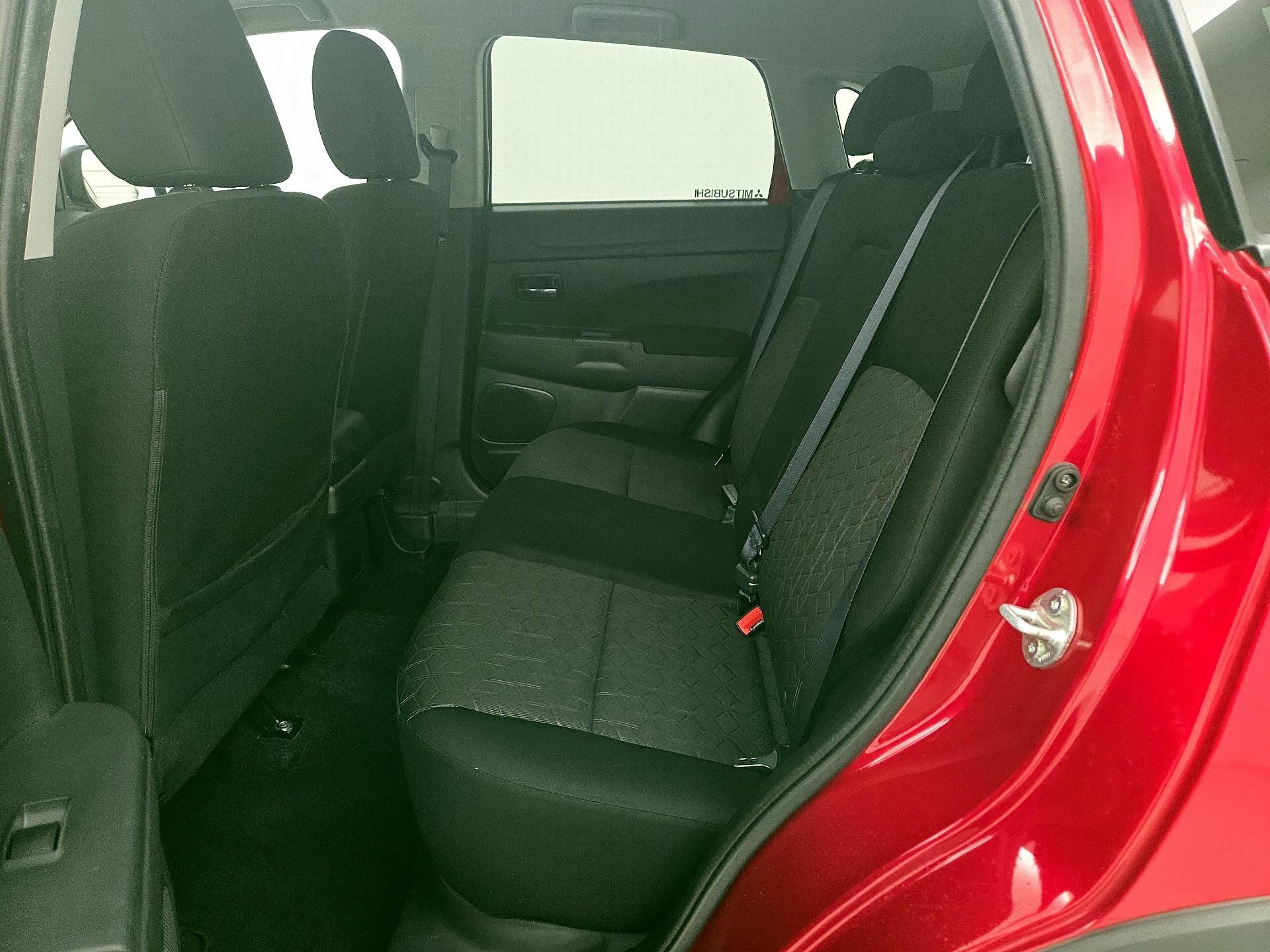 Thumbnail: 2023 Mitsubishi Outlander Sport - 19