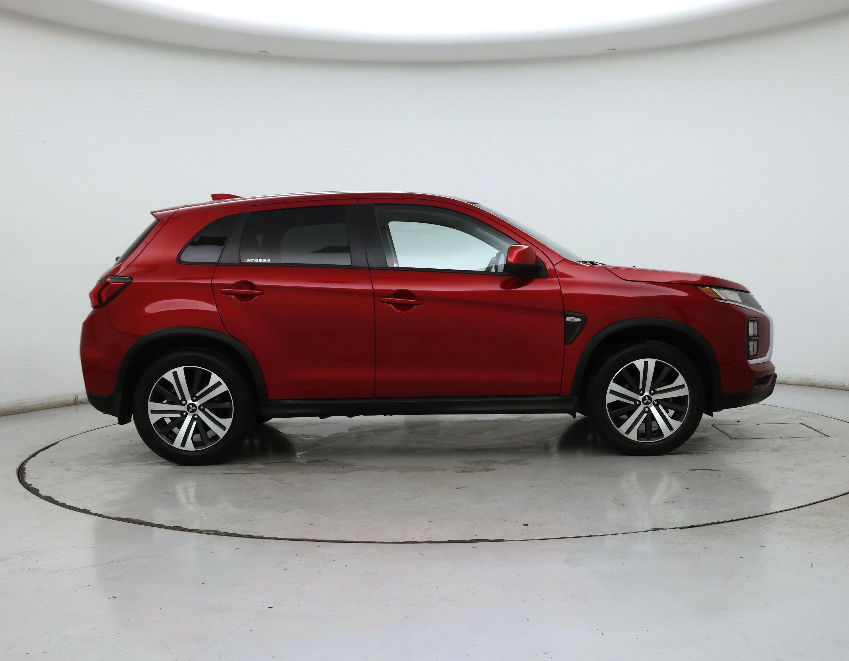 Thumbnail: 2023 Mitsubishi Outlander Sport - 7