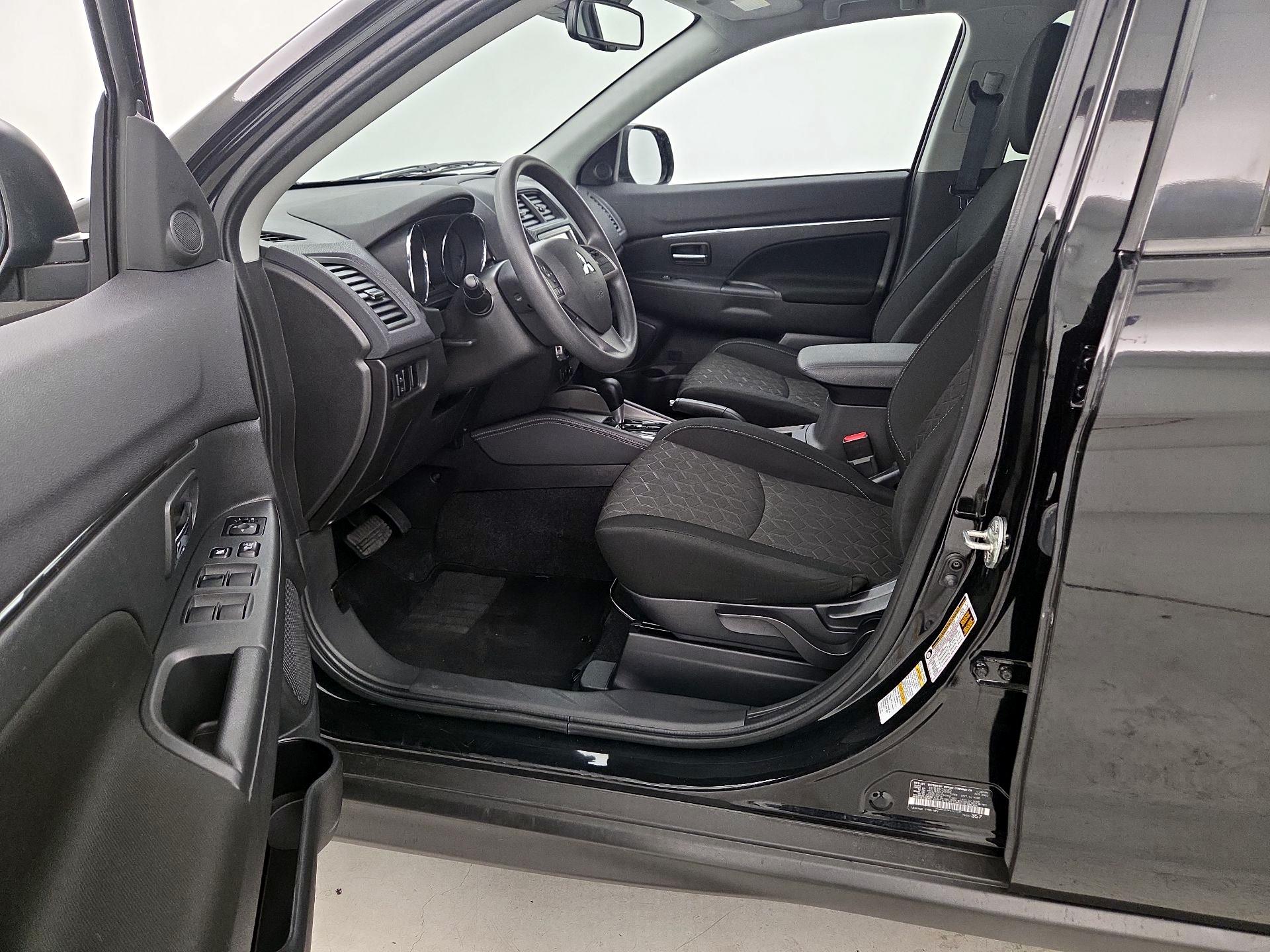 Thumbnail: 2022 Mitsubishi Outlander Sport - 11