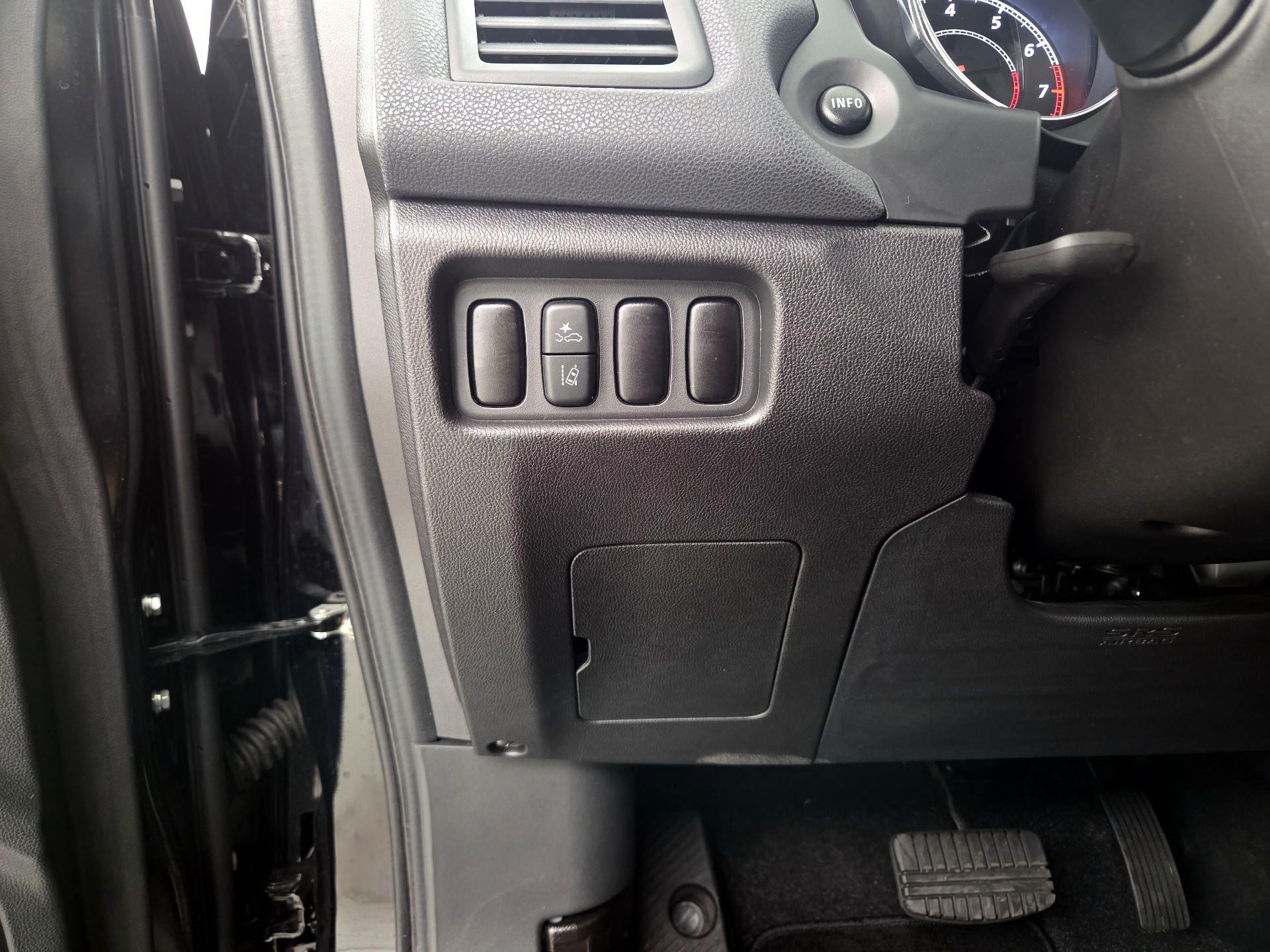 Thumbnail: 2022 Mitsubishi Outlander Sport - 13