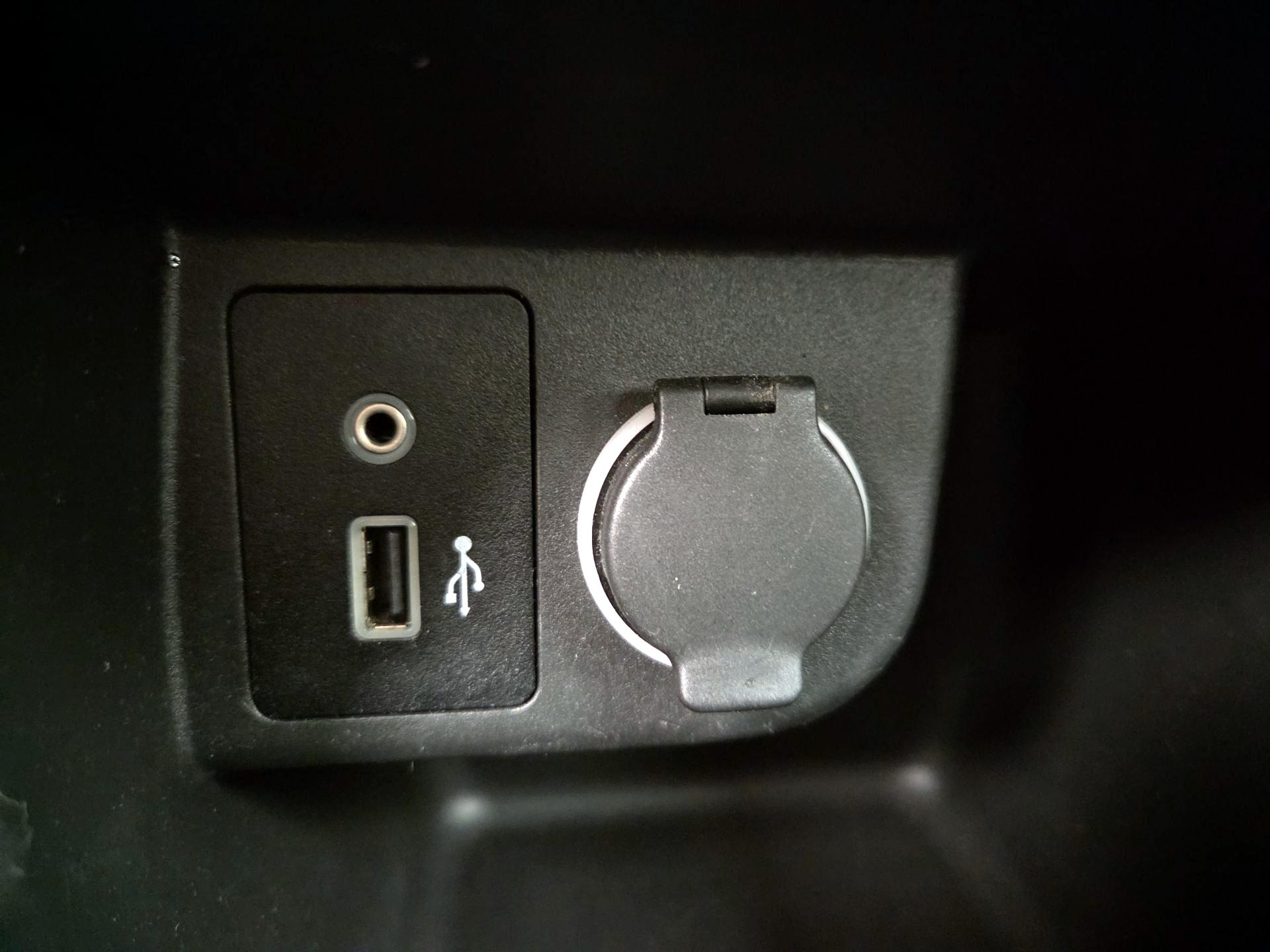 Thumbnail: 2022 Nissan Kicks - 18