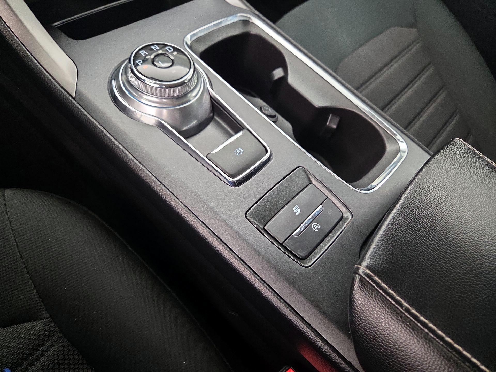 Thumbnail: 2020 Ford Fusion - 17