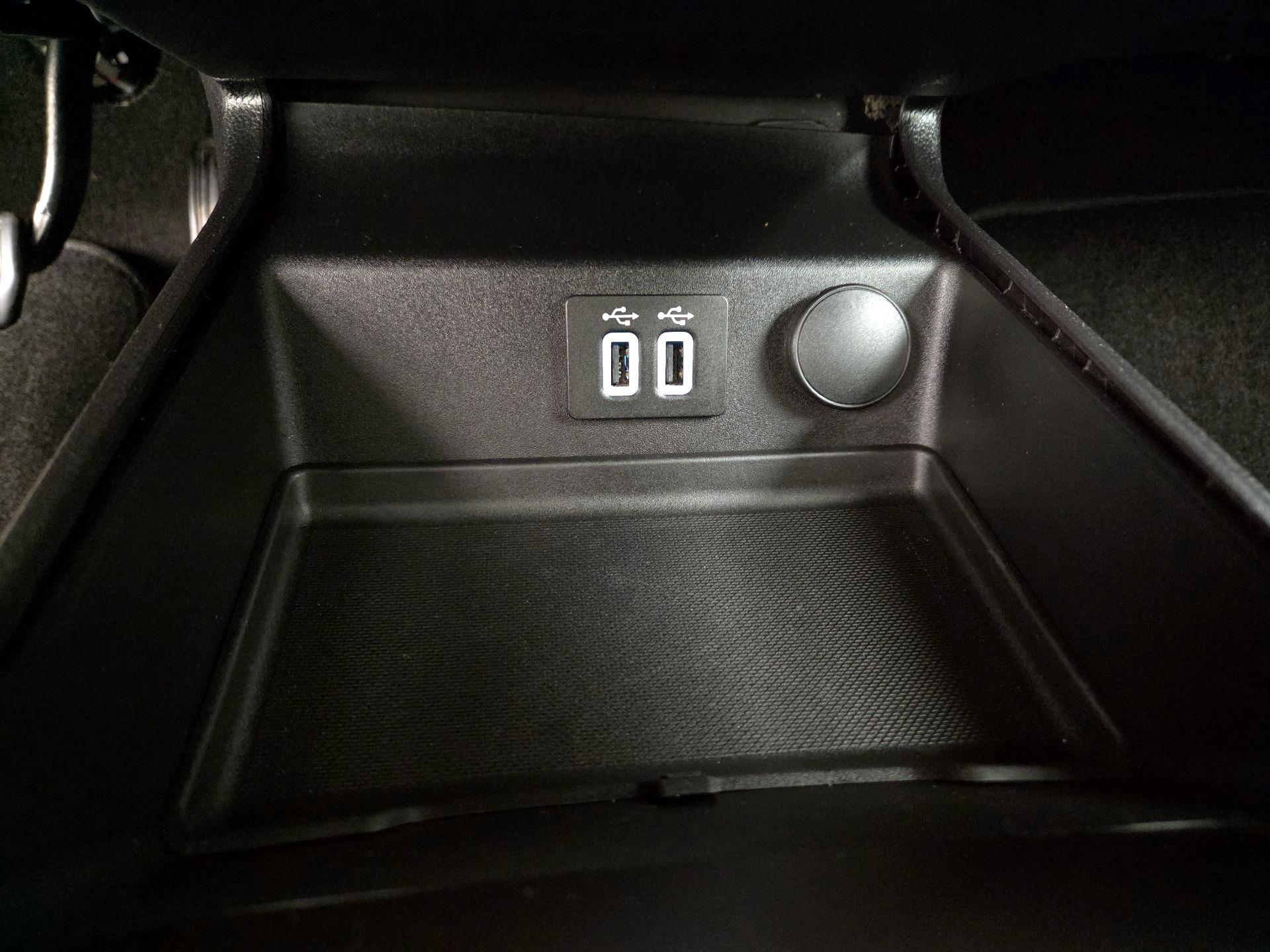 Thumbnail: 2020 Ford Fusion - 18