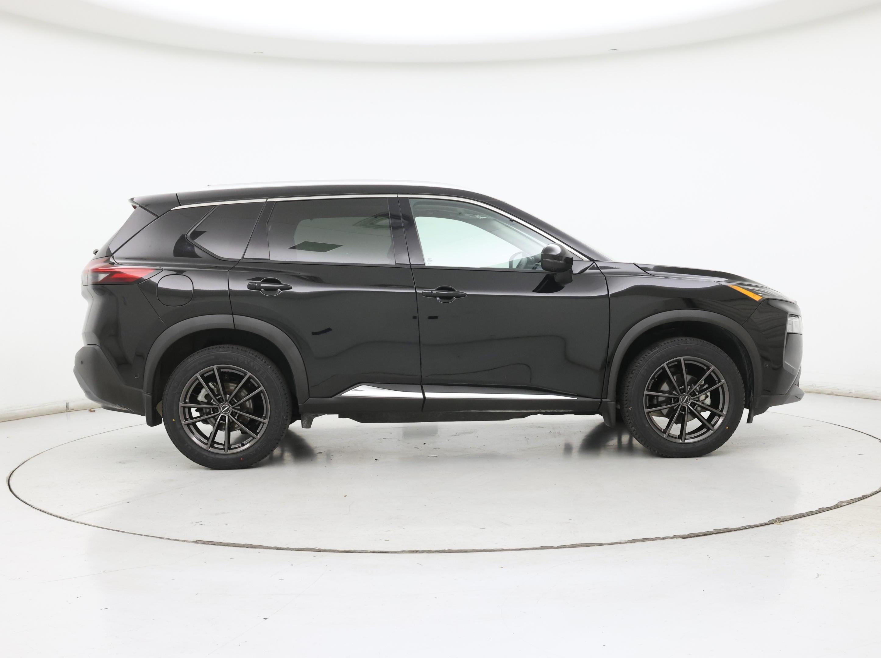 Thumbnail: 2022 Nissan Rogue - 7