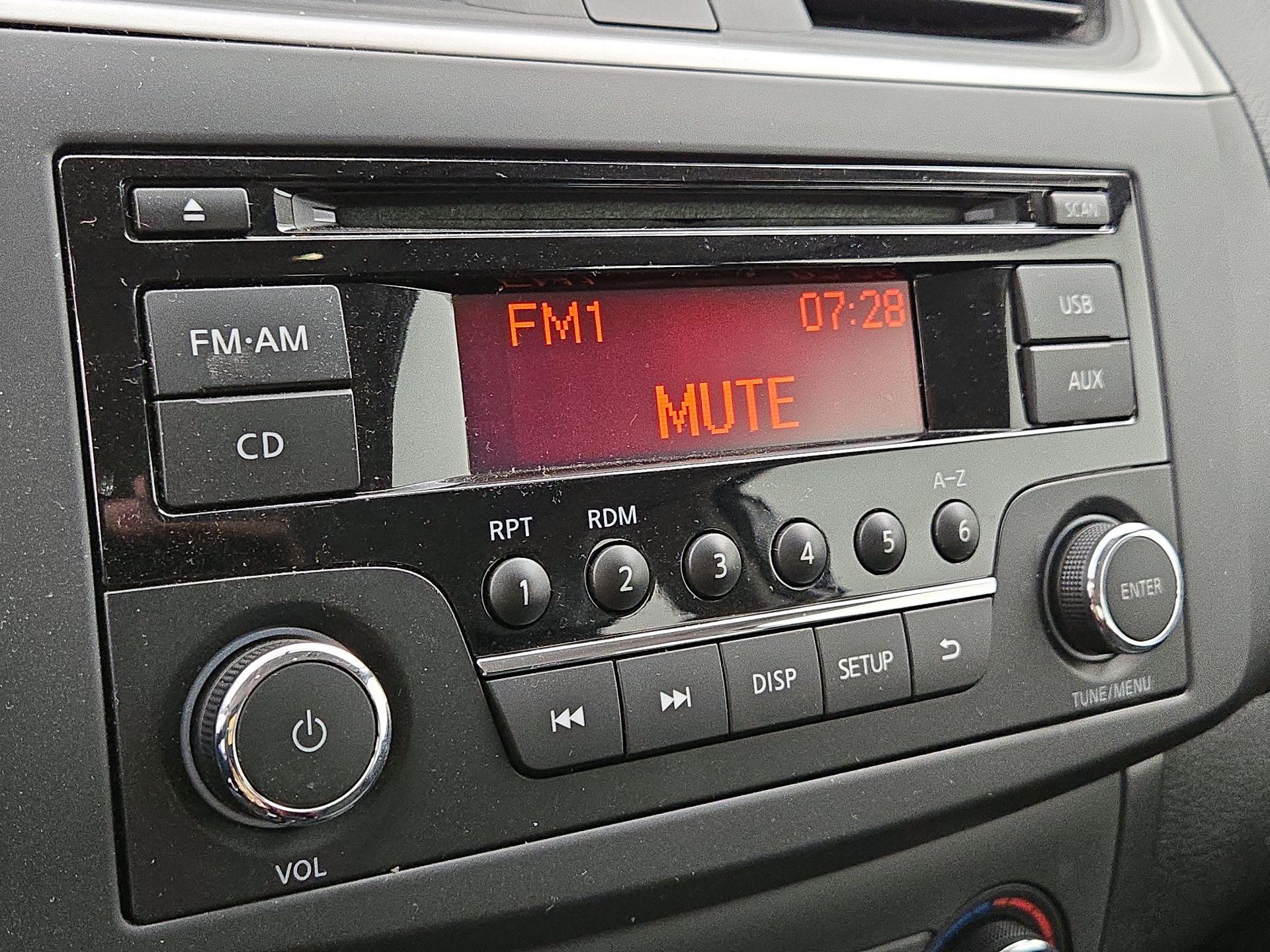 Thumbnail: 2016 Nissan Sentra - 15