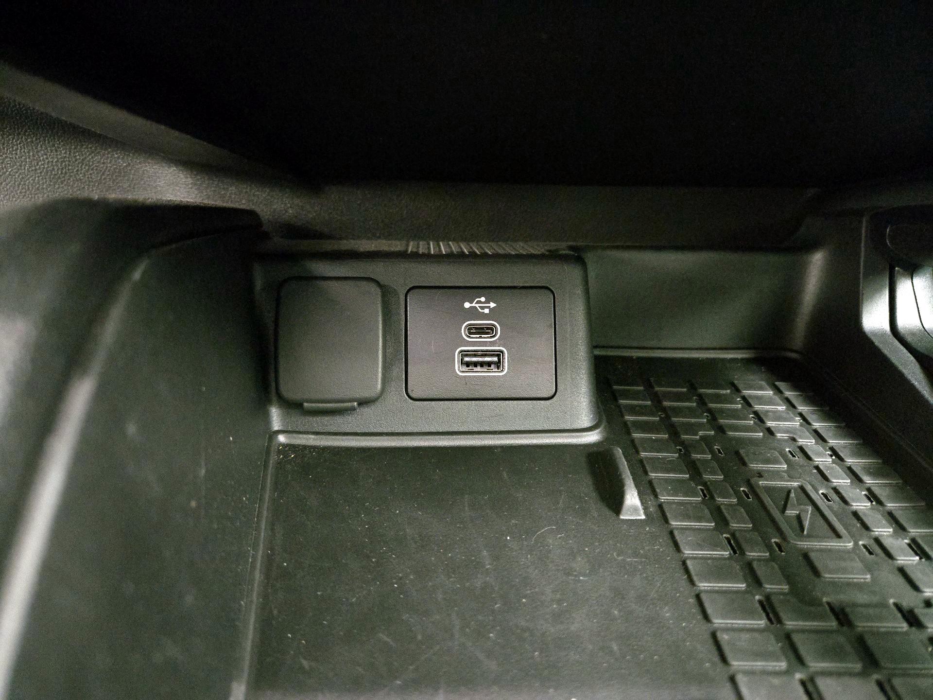 Thumbnail: 2025 Ford Bronco Sport - 19