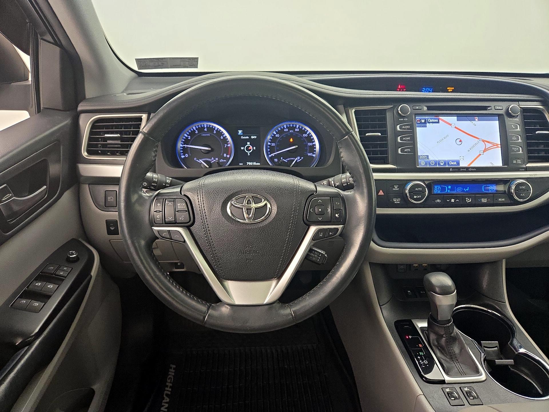 Thumbnail: 2019 Toyota Highlander - 10