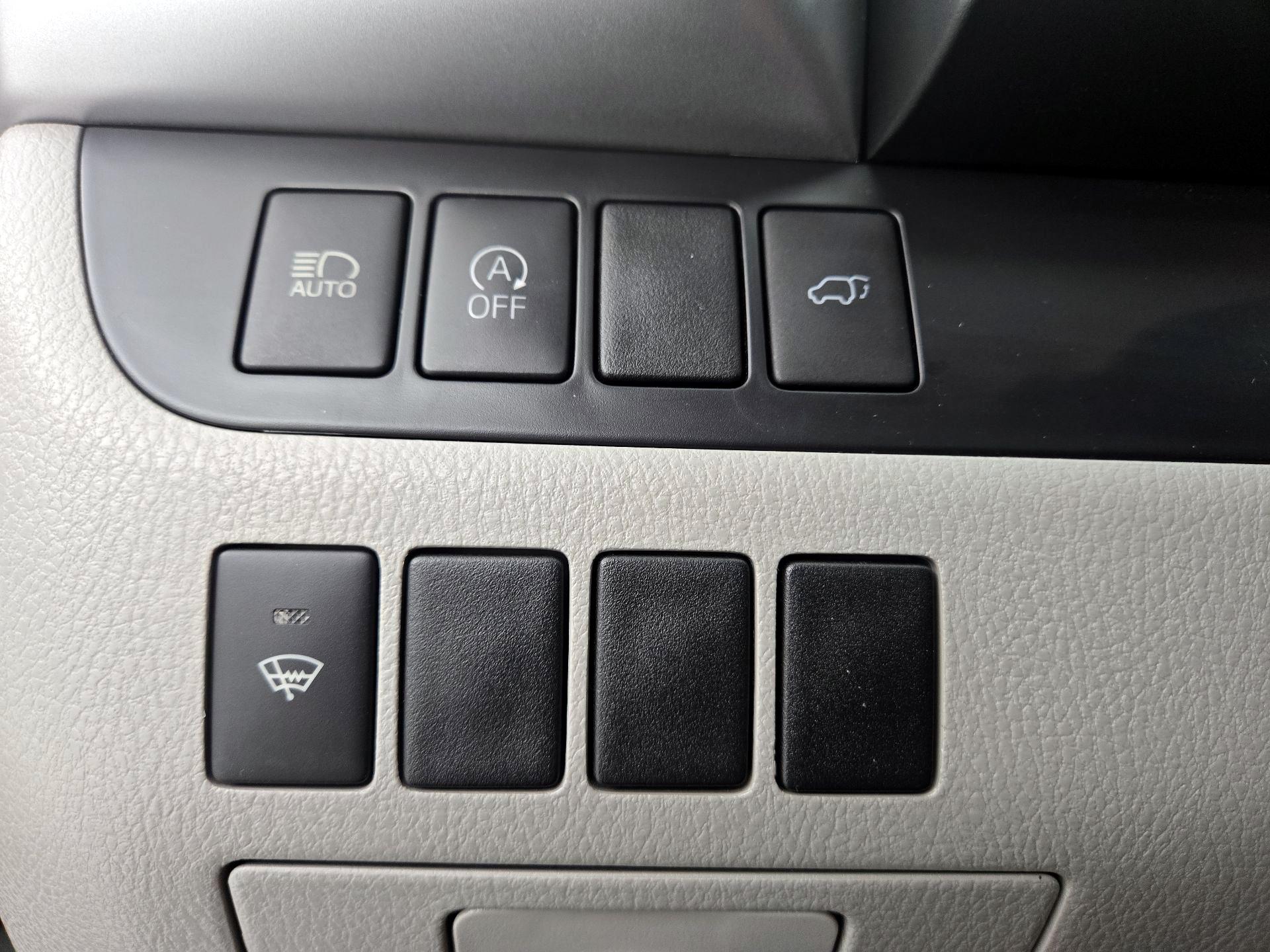 Thumbnail: 2019 Toyota Highlander - 13