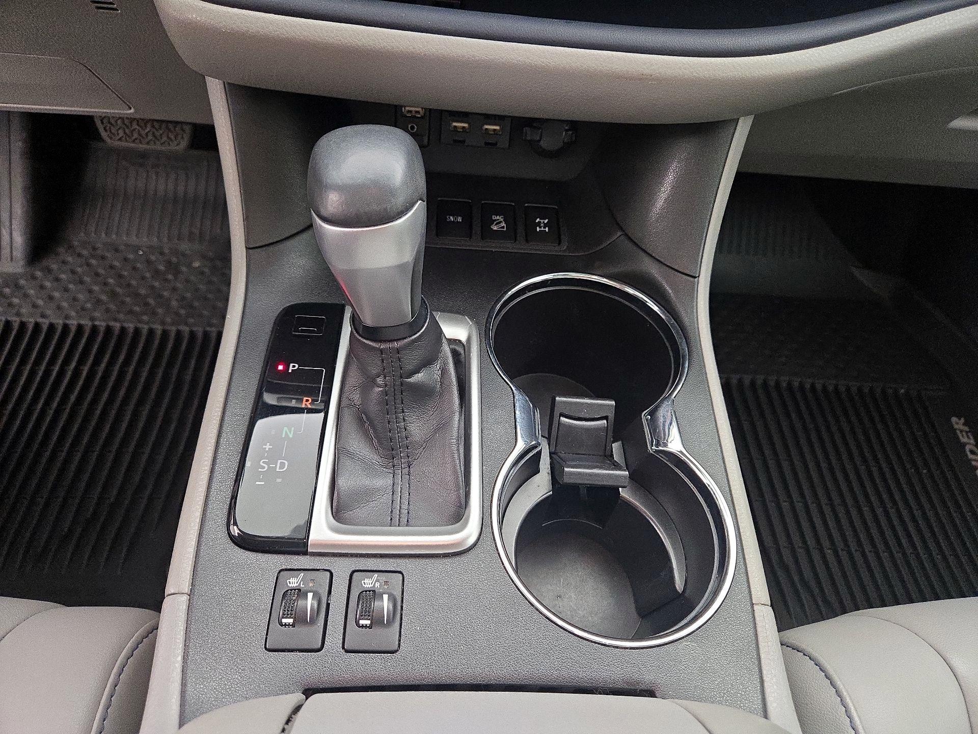 Thumbnail: 2019 Toyota Highlander - 18