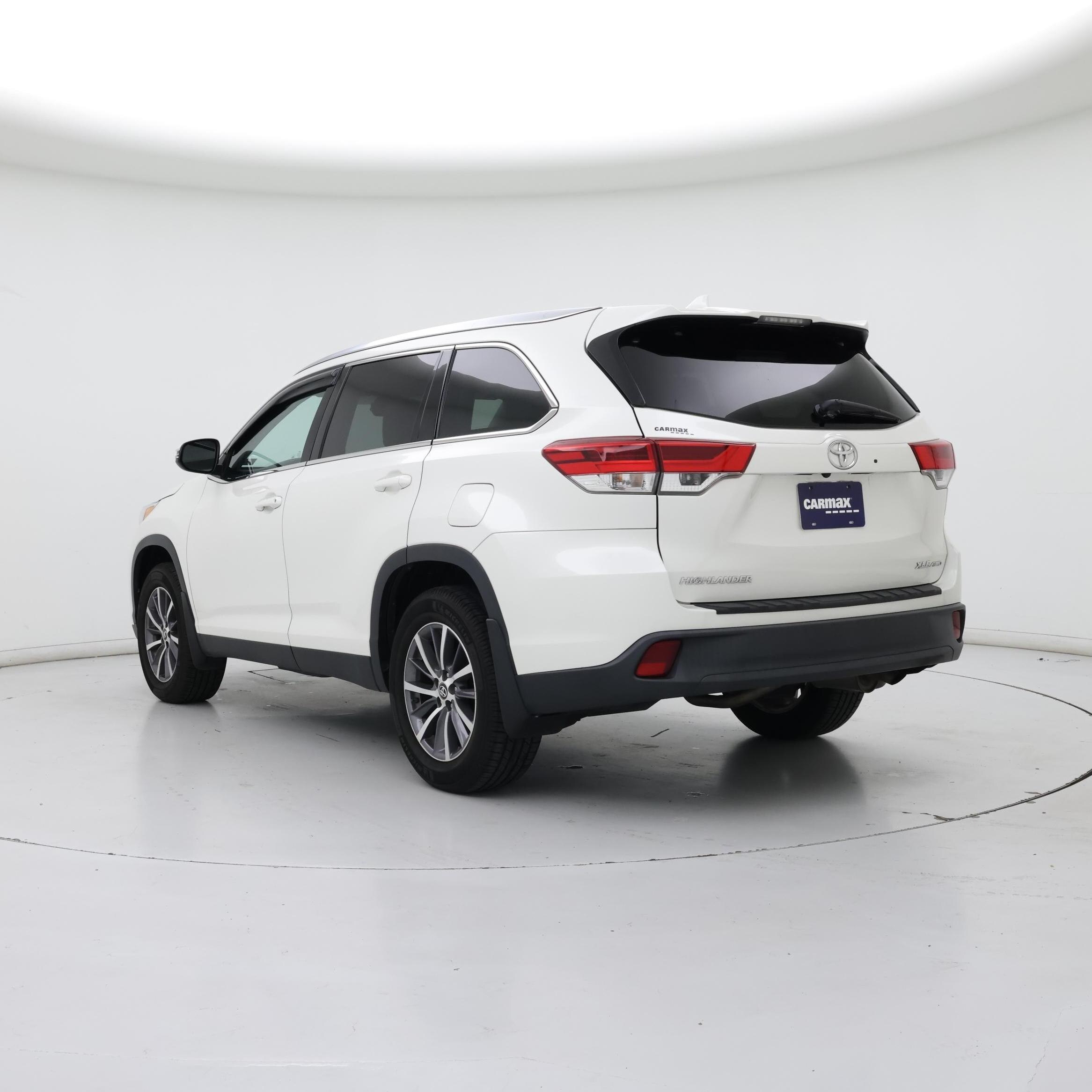 Thumbnail: 2019 Toyota Highlander - 2
