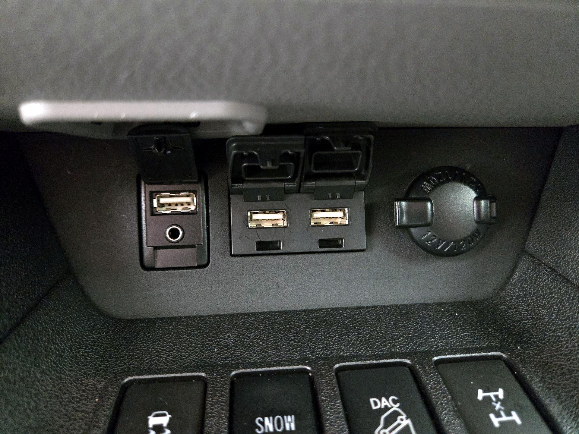 Thumbnail: 2019 Toyota Highlander - 19