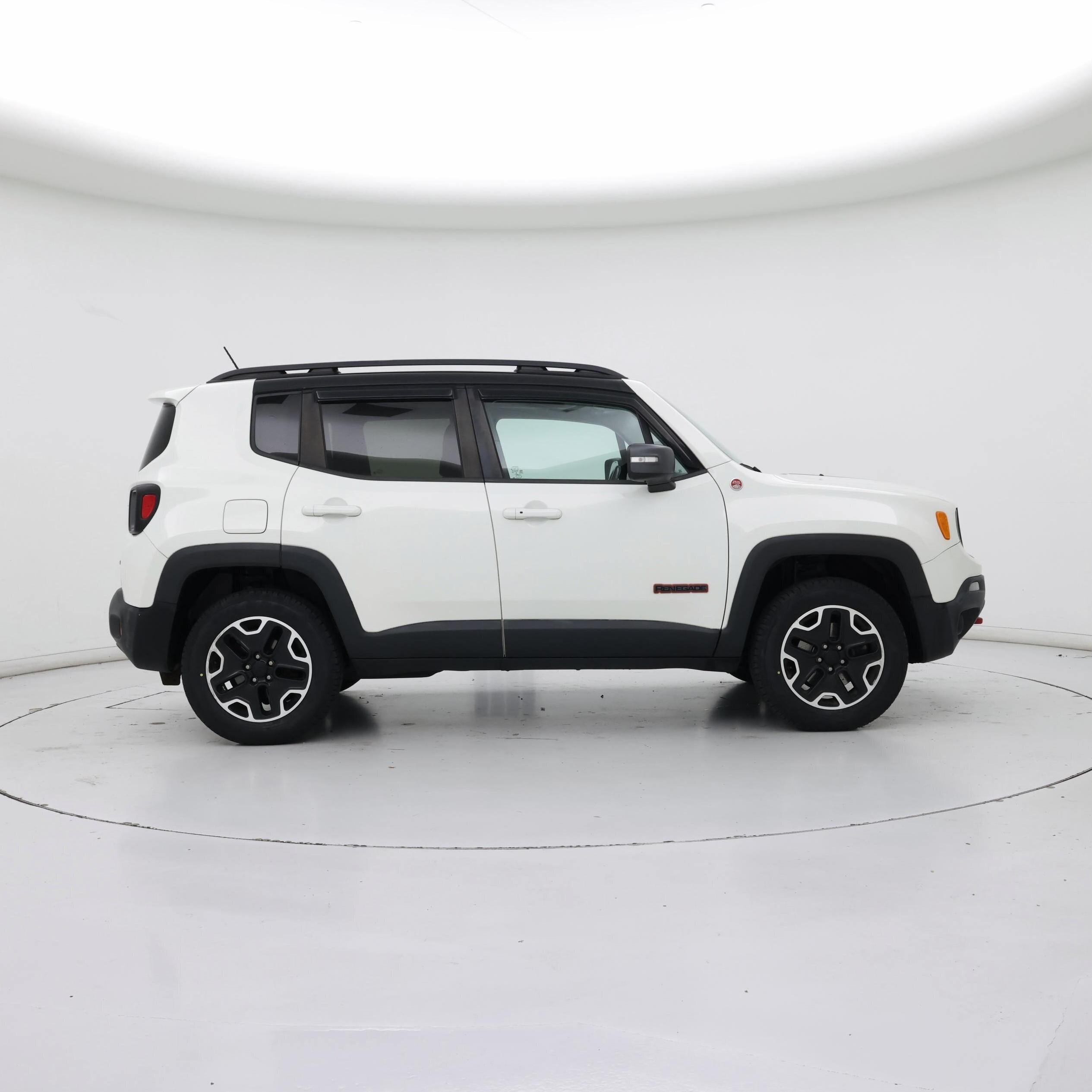 Thumbnail: 2017 Jeep Renegade - 7