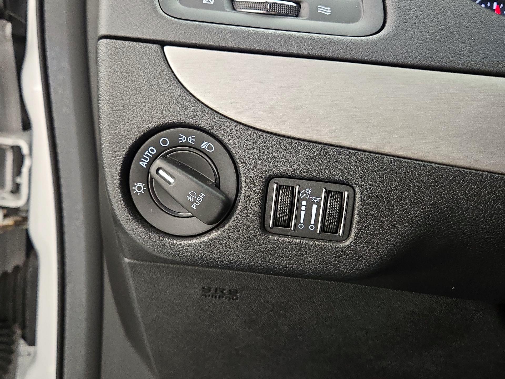 Thumbnail: 2018 Dodge Grand Caravan - 13