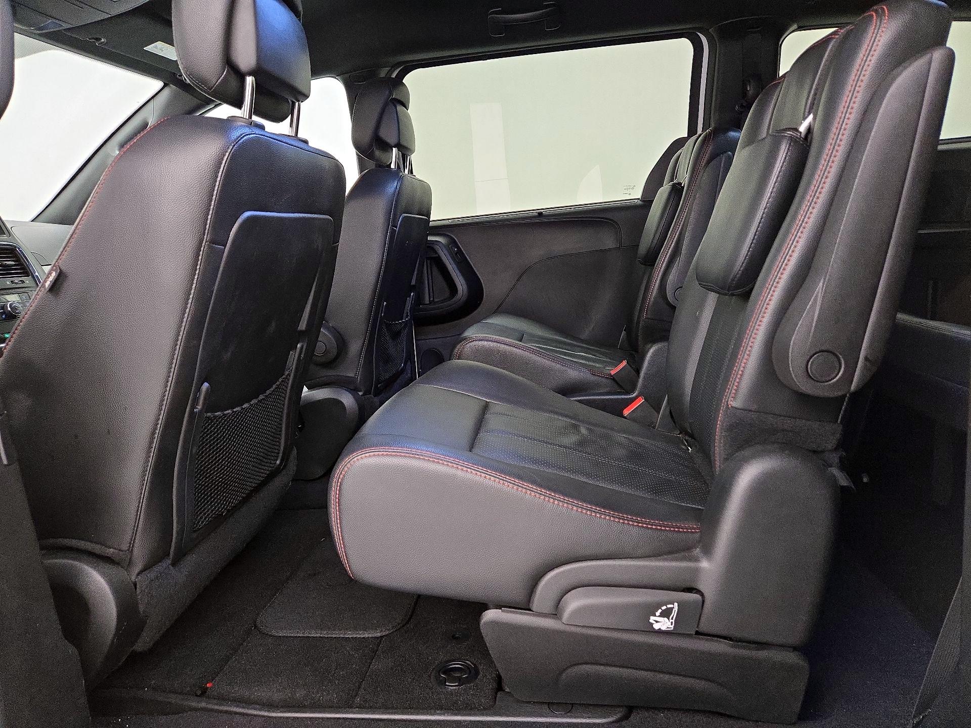 Thumbnail: 2018 Dodge Grand Caravan - 18
