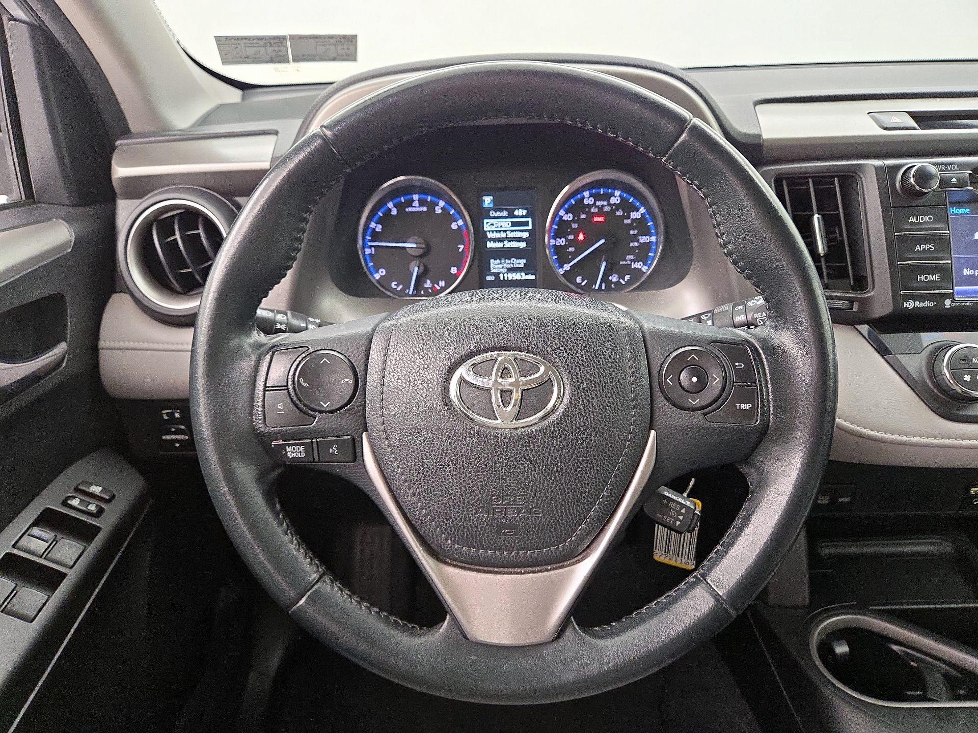 Thumbnail: 2016 Toyota RAV4 - 10