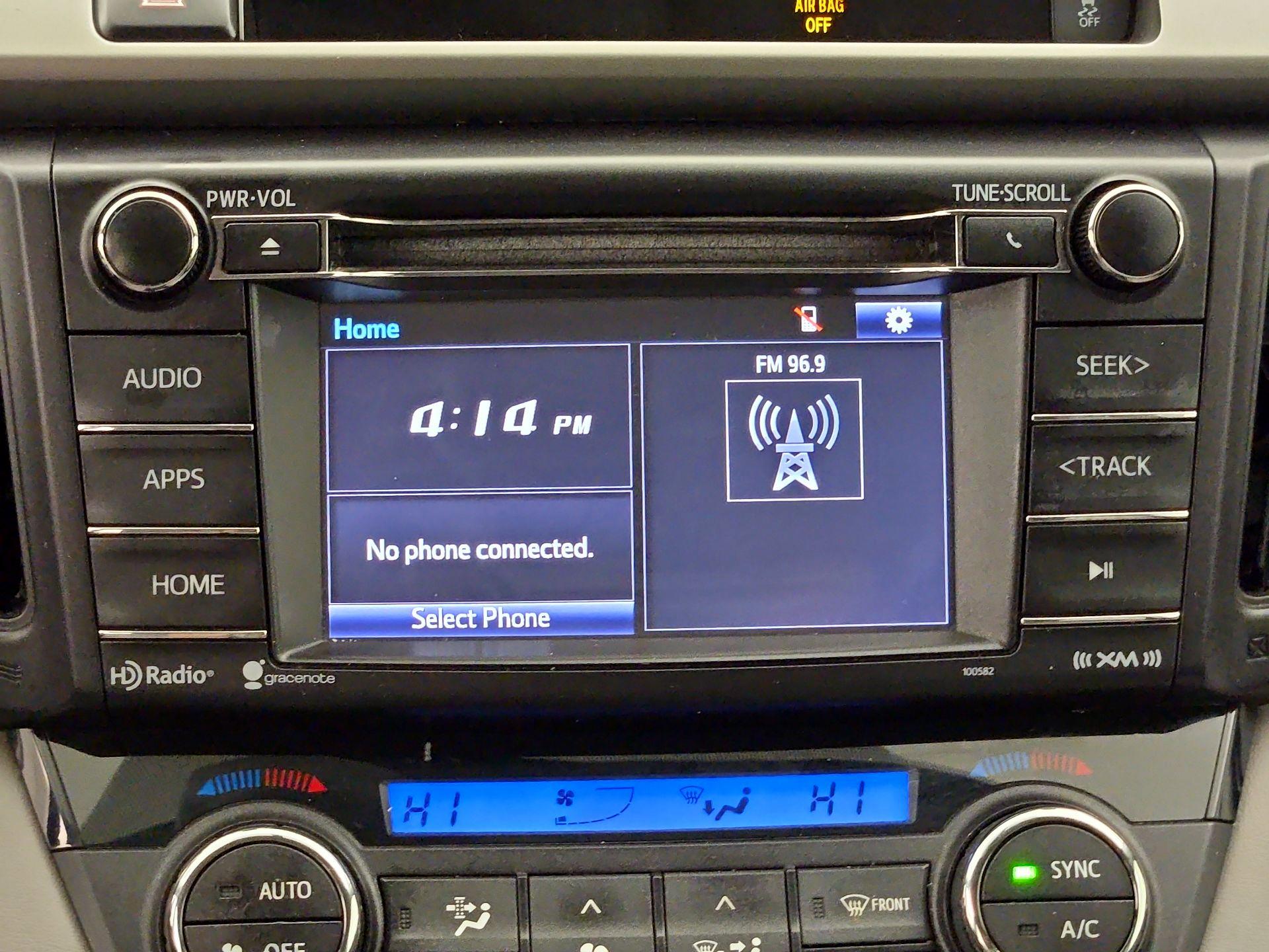 Thumbnail: 2016 Toyota RAV4 - 15