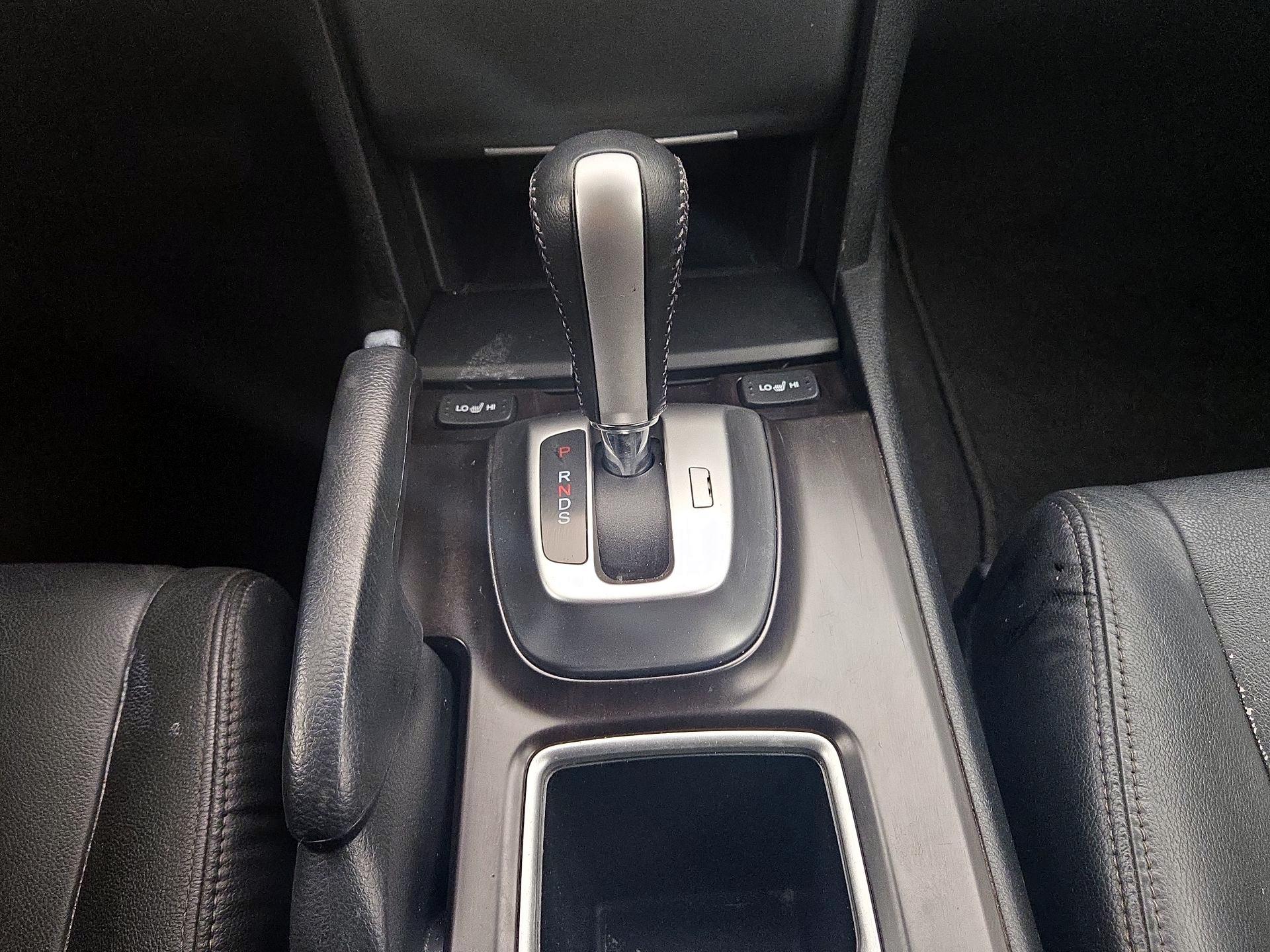 Thumbnail: 2014 Honda Accord Crosstour - 17