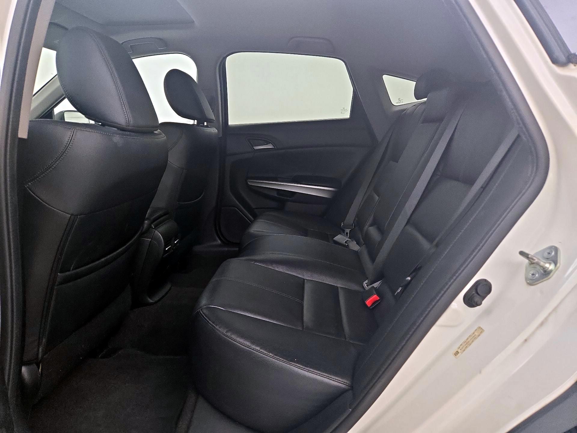 Thumbnail: 2014 Honda Accord Crosstour - 18