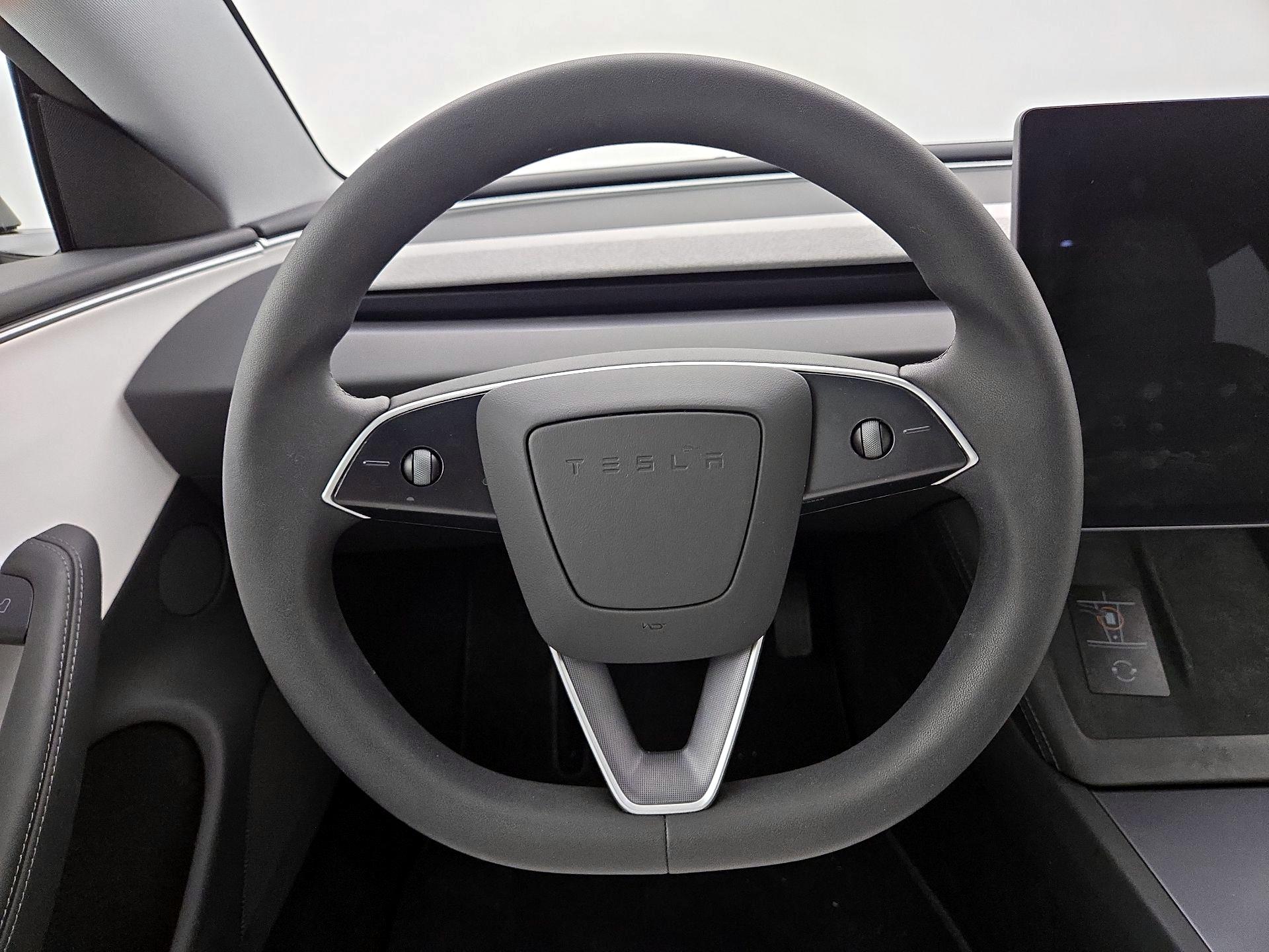 Thumbnail: 2025 Tesla Model 3 - 10