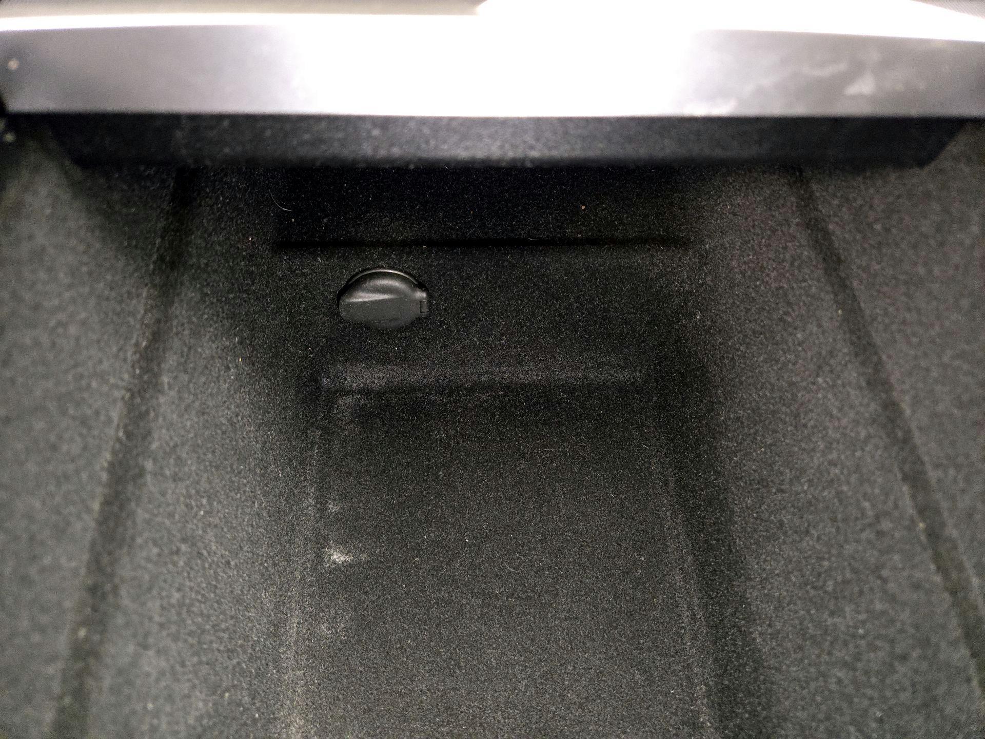 Thumbnail: 2025 Tesla Model 3 - 18