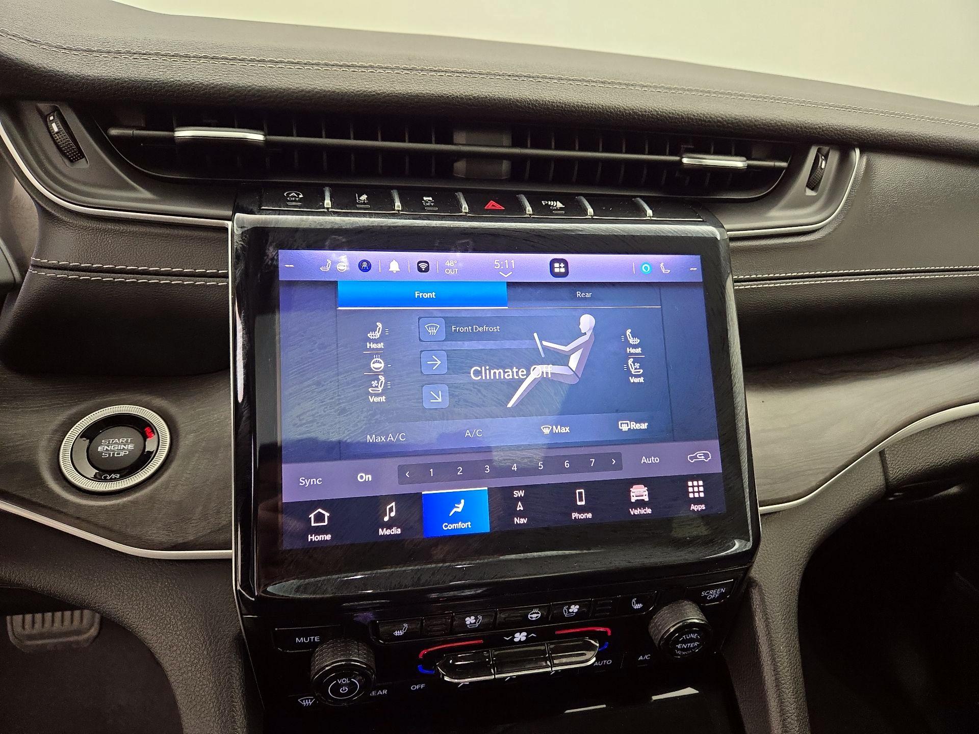 Thumbnail: 2022 Jeep Grand Cherokee L - 17