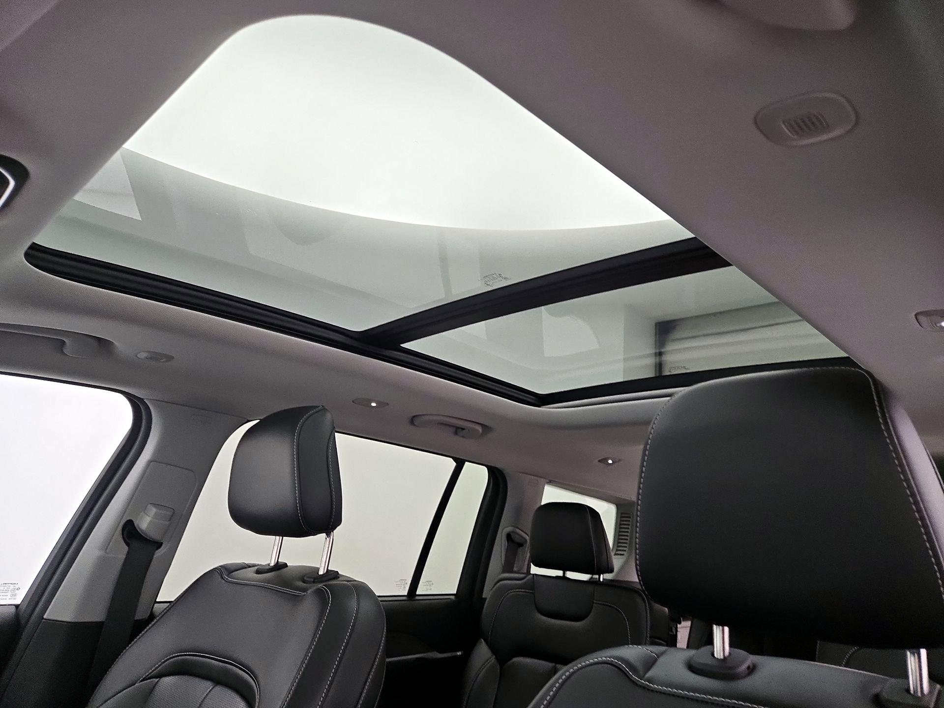 Thumbnail: 2022 Jeep Grand Cherokee L - 20