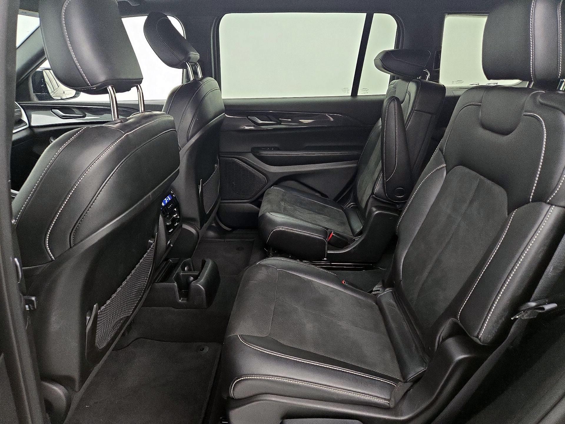 Thumbnail: 2023 Jeep Grand Cherokee L - 19