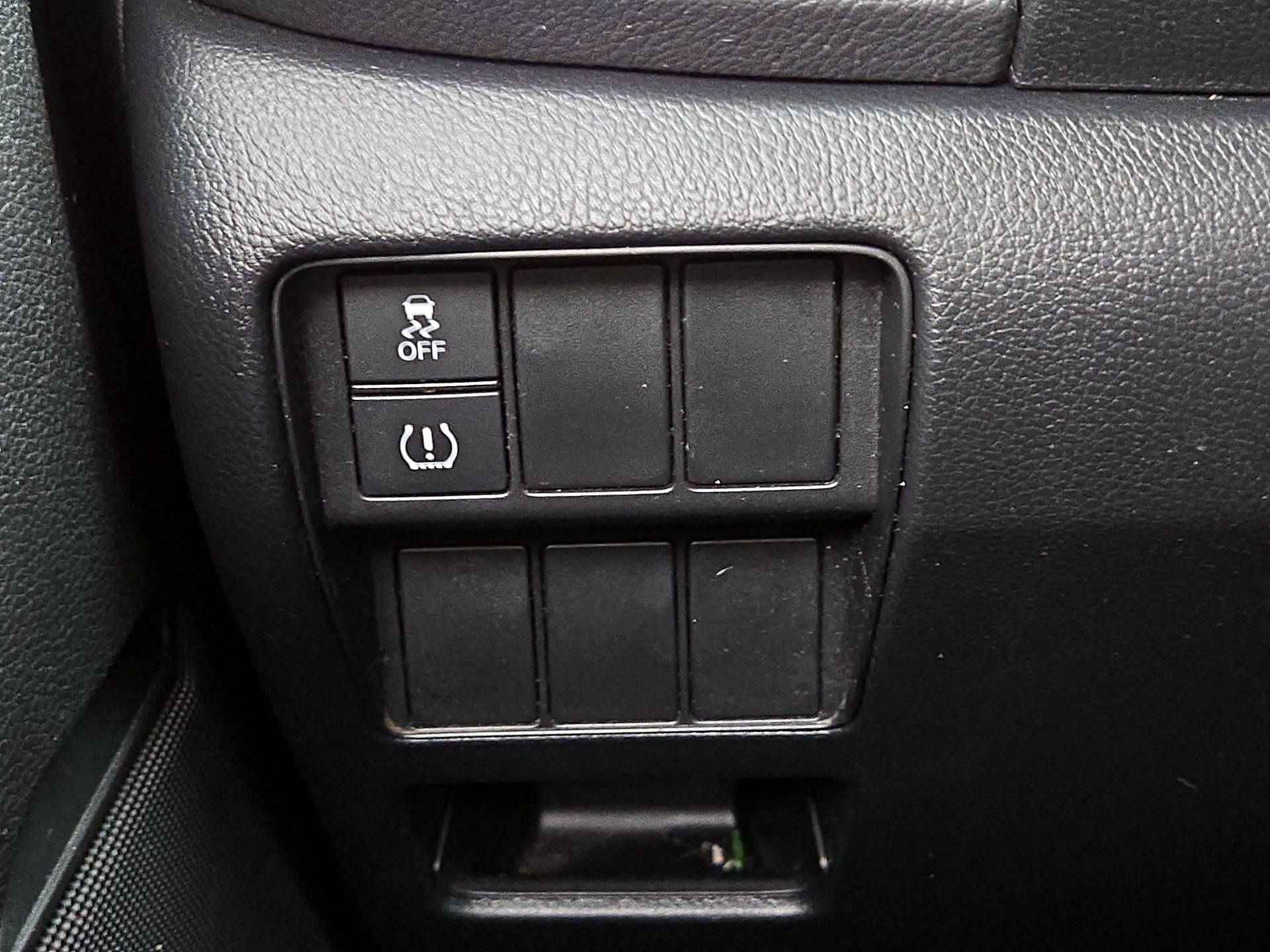 Thumbnail: 2019 Honda CR-V - 13