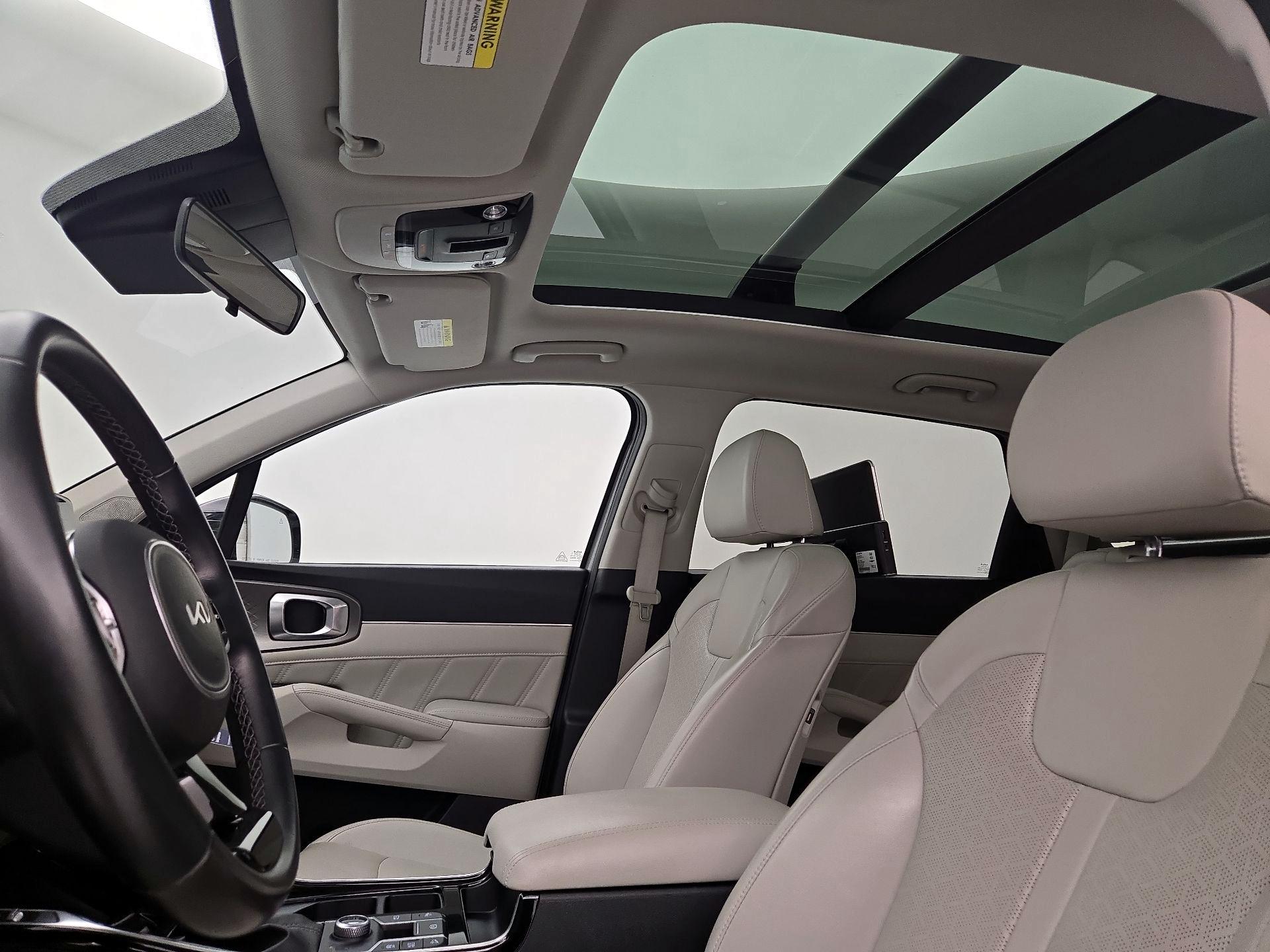 Thumbnail: 2022 Kia Sorento - 19