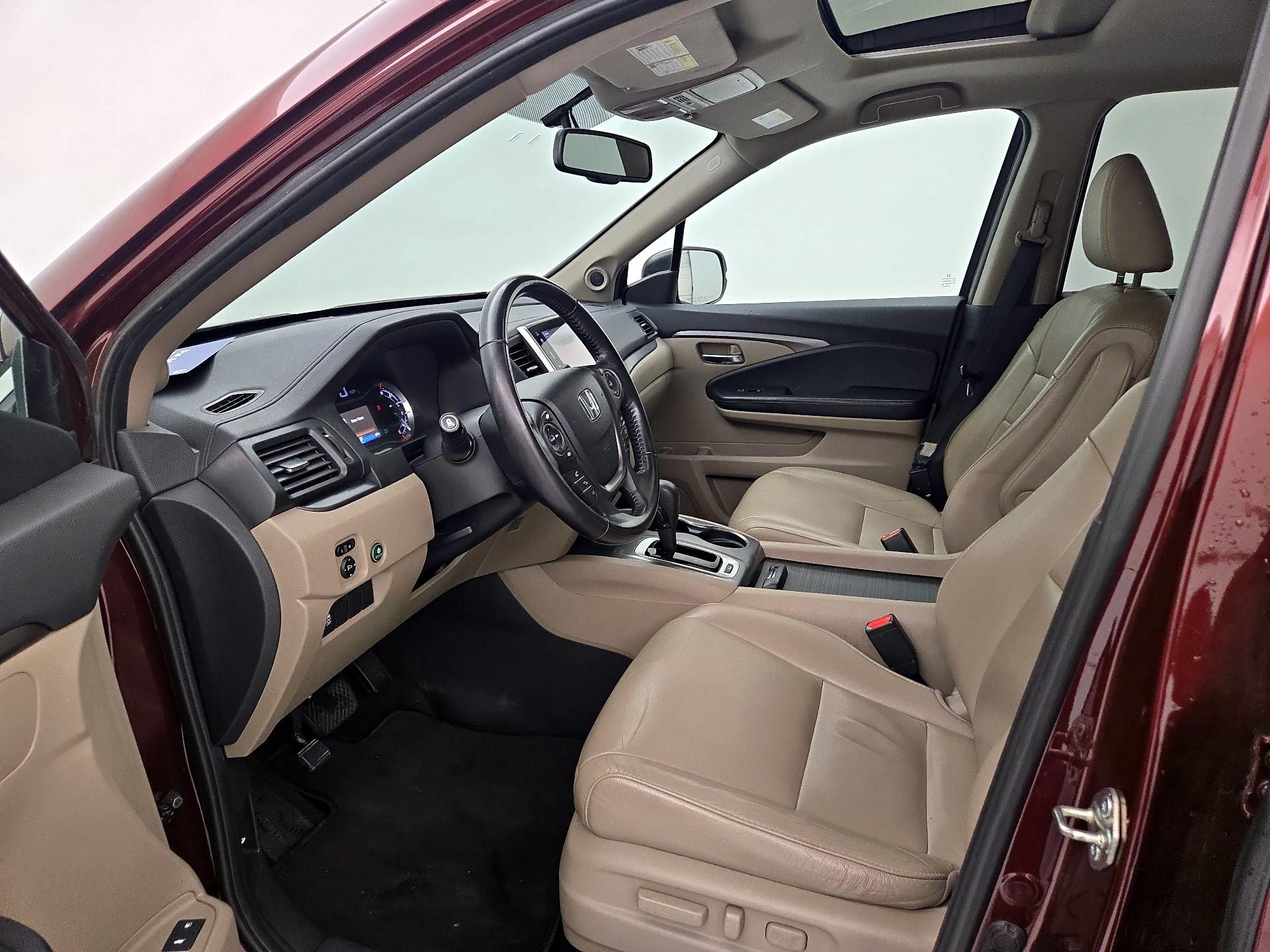 Thumbnail: 2018 Honda Pilot - 11