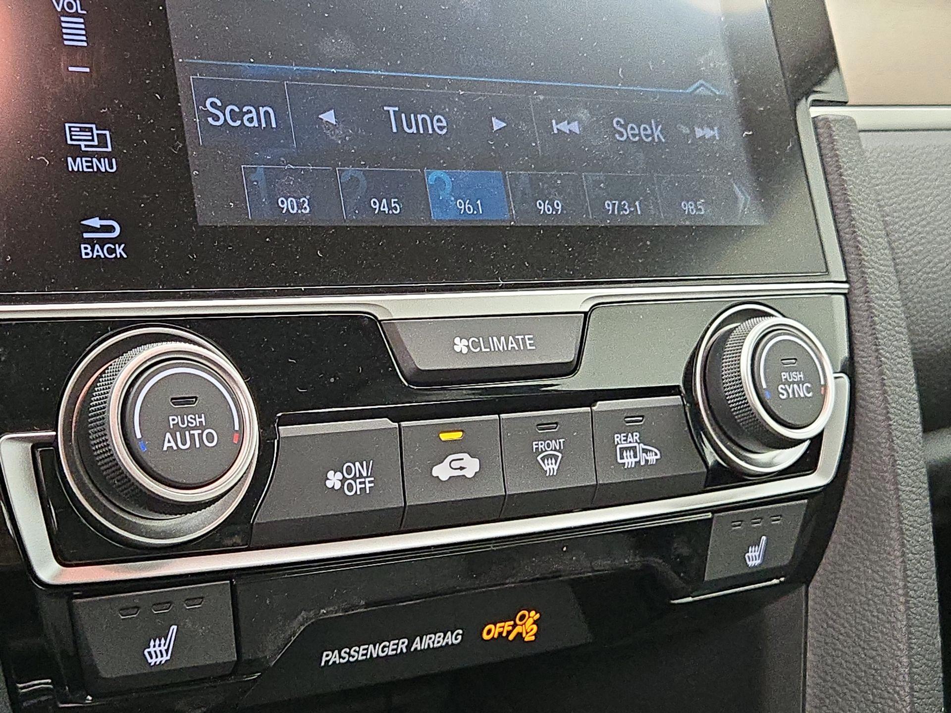 Thumbnail: 2016 Honda Civic - 16