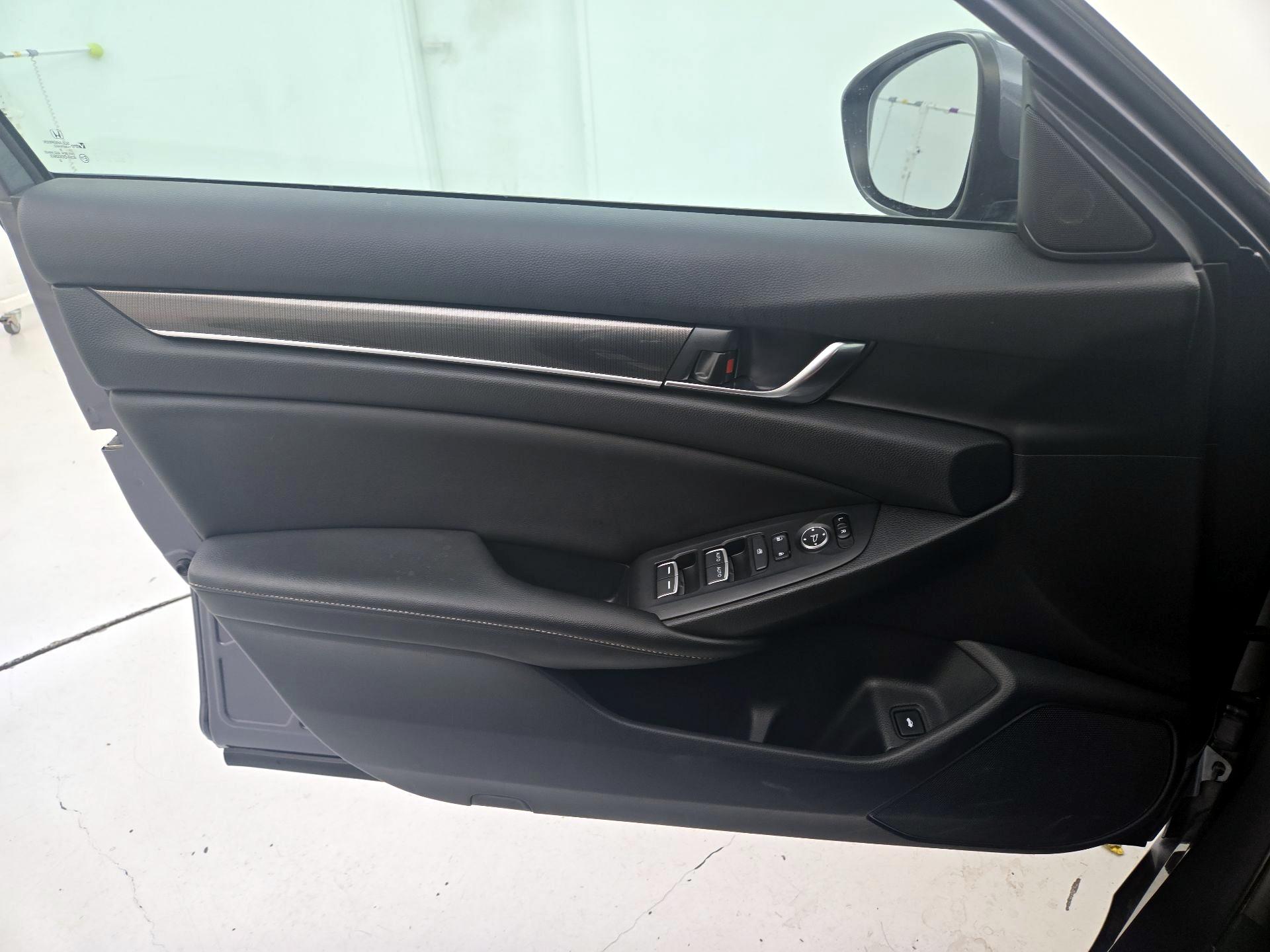 Thumbnail: 2019 Honda Accord - 12