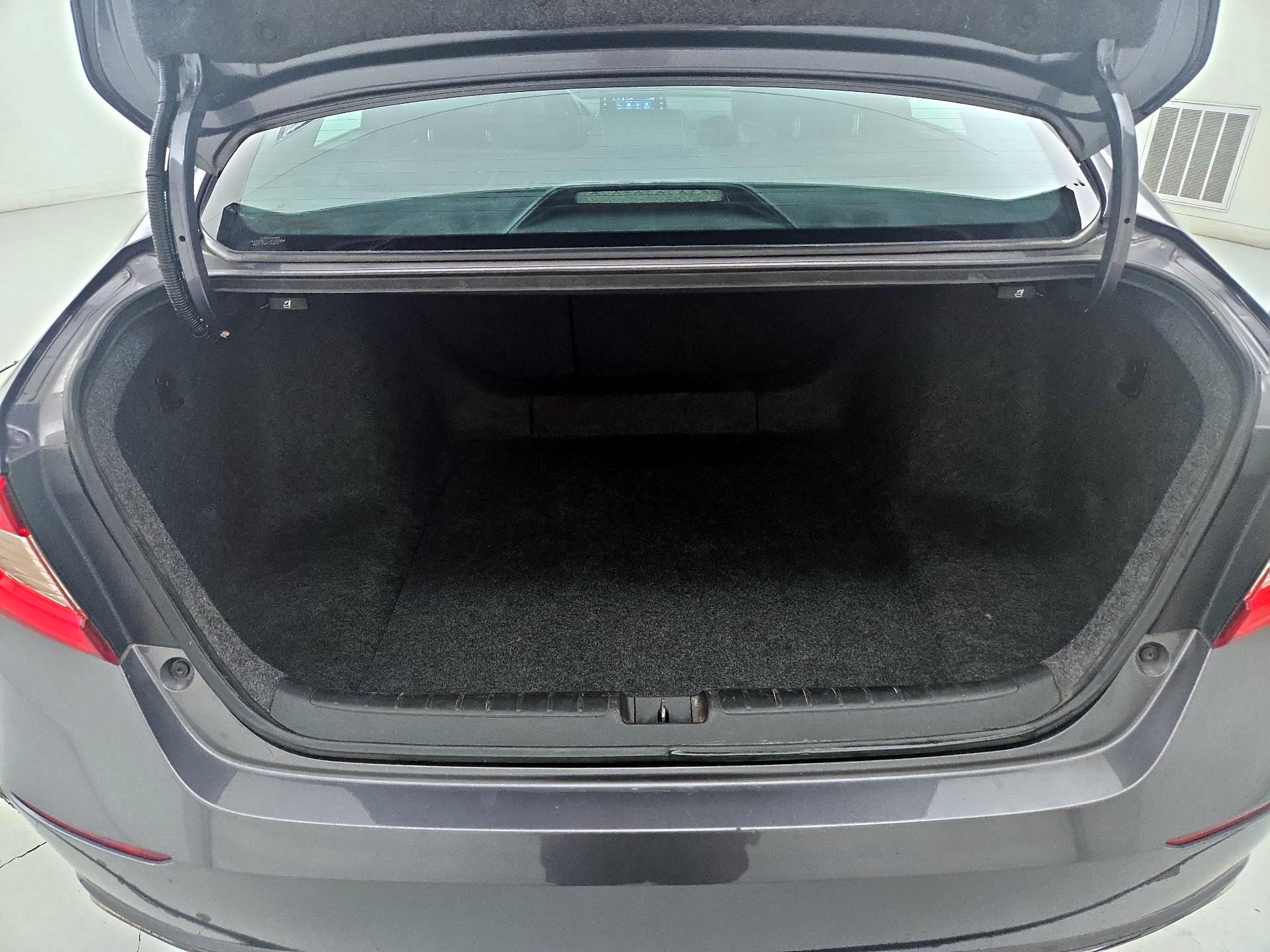 Thumbnail: 2019 Honda Accord - 19