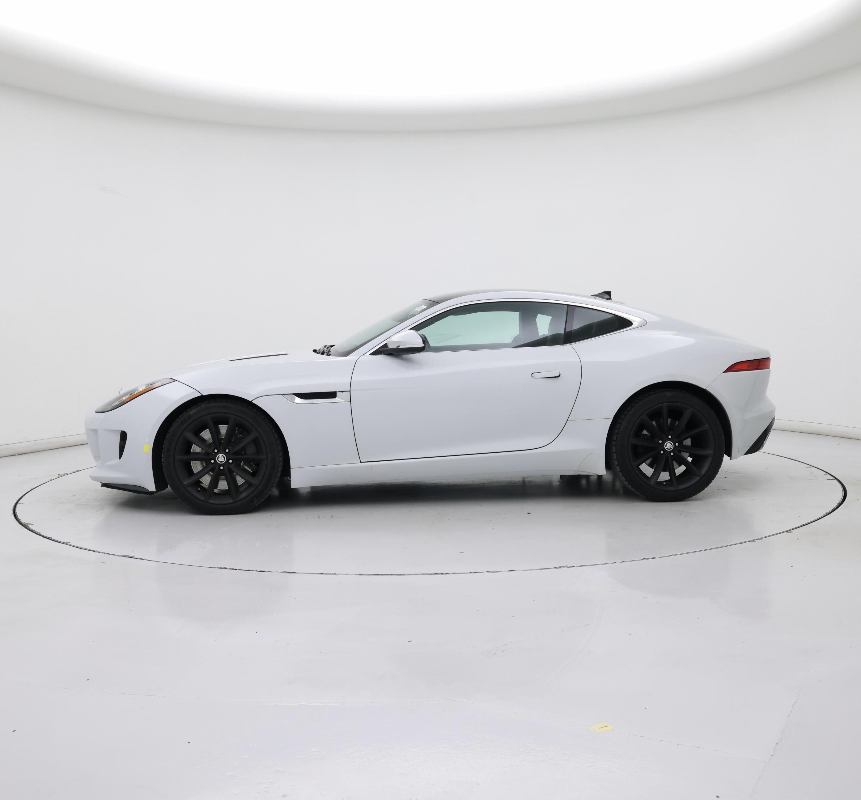 Thumbnail: 2016 Jaguar F-Type - 3