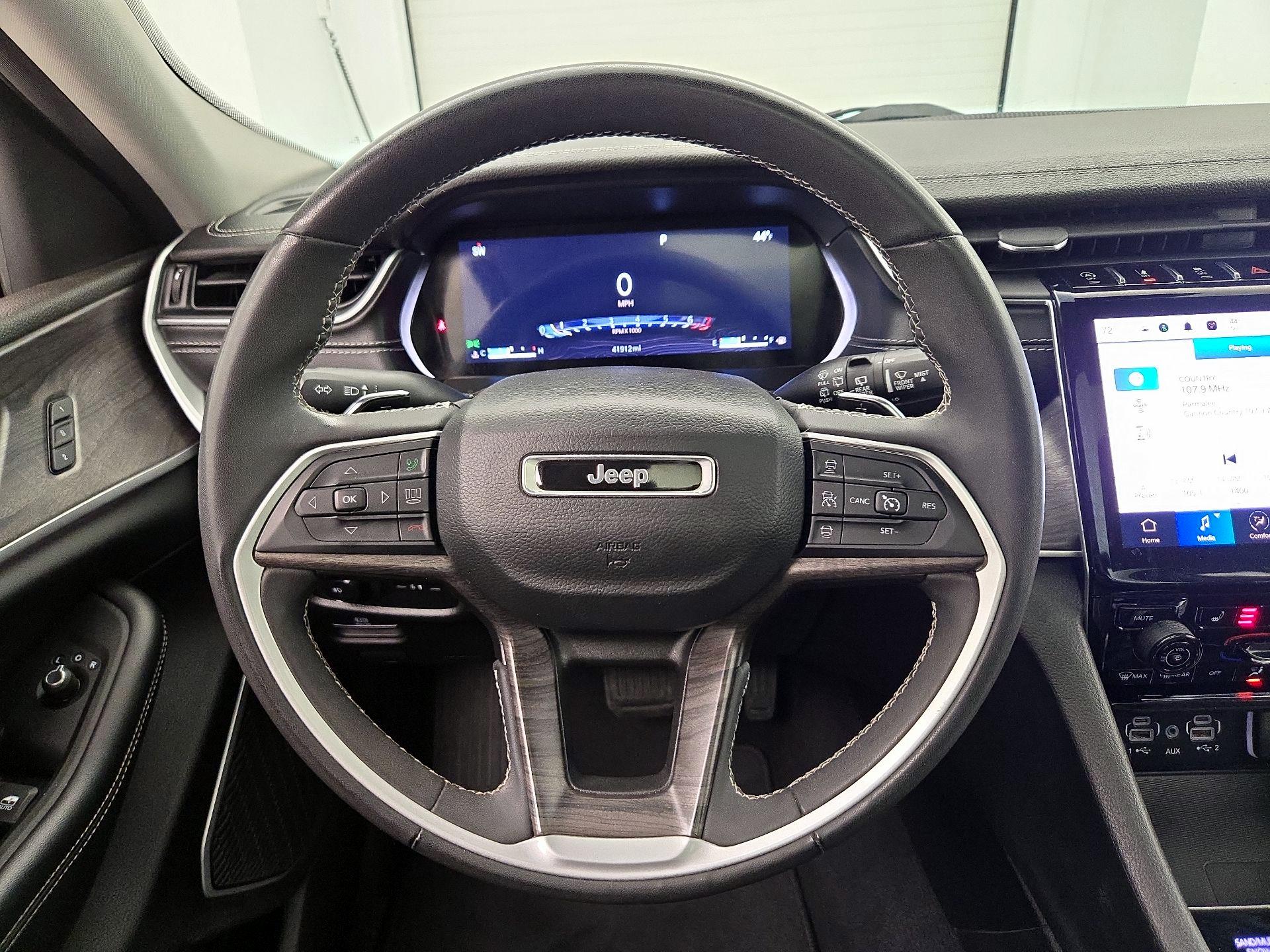 Thumbnail: 2023 Jeep Grand Cherokee - 10